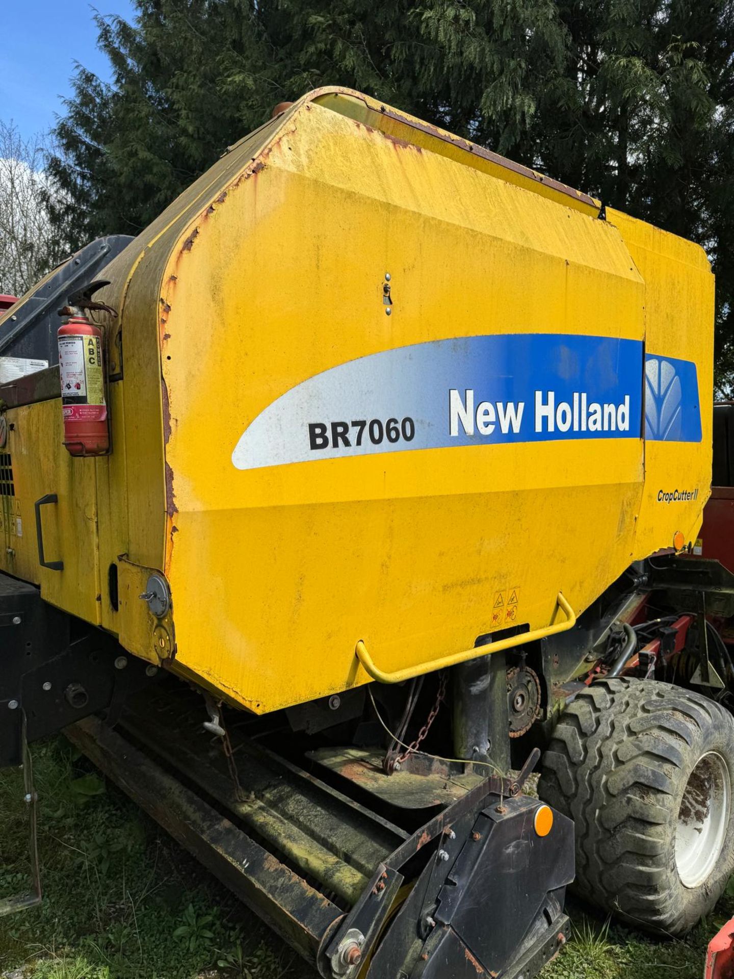 2012 NEW HOLLAND BR7060 ROUND BALER - Image 6 of 9