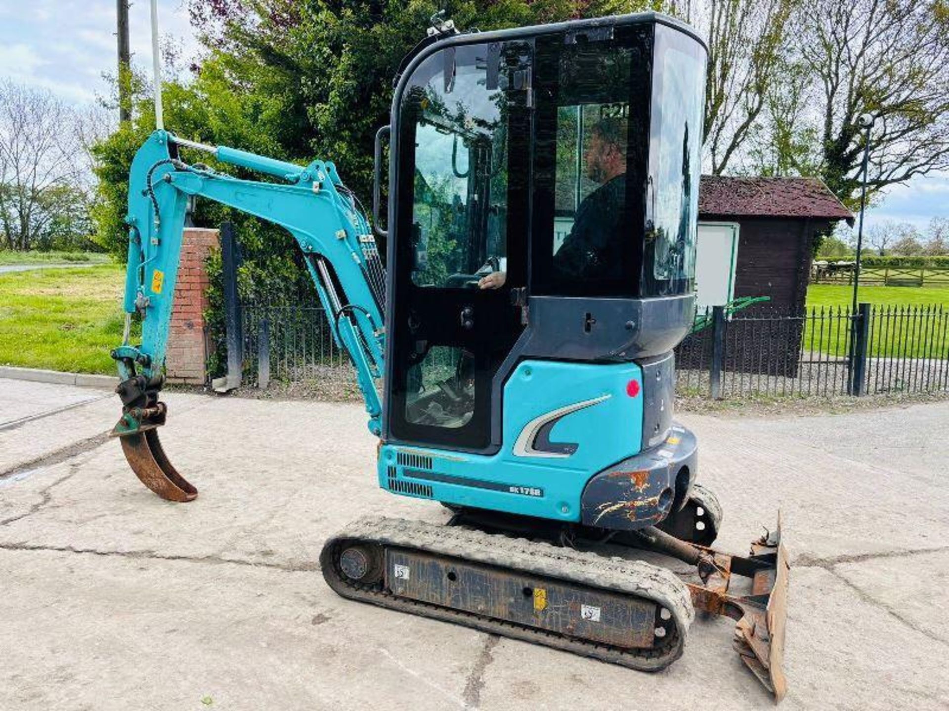 KOBELCO TRACKED EXCAVATOR *2021, 1694 HOURS* C/W QUICK HITCH - Image 7 of 18