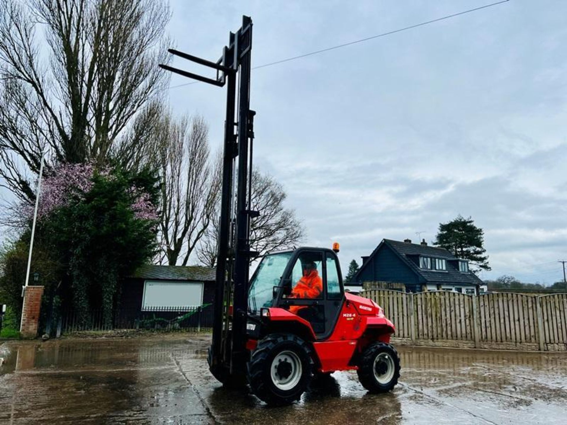 MANITOU M26-4 ROUGH TERRIAN 4WD FORKLIFT *YEAR 2017* C/W PALLET TINES - Image 15 of 16