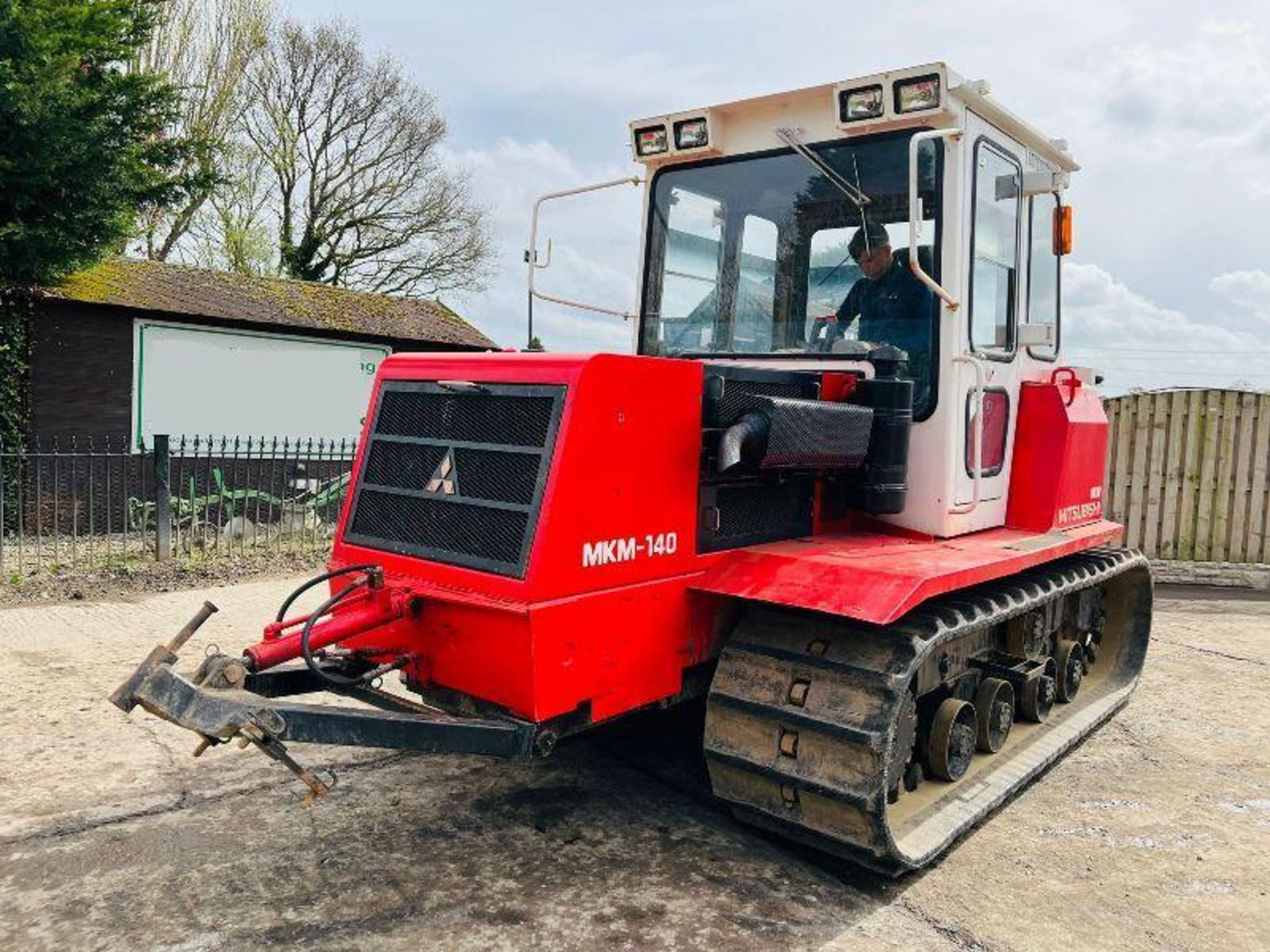 MITSUBISHI MT-140 TRACKED TRACTOR *3971 HOURS* C/W FRONT LINKAGE - Image 19 of 19