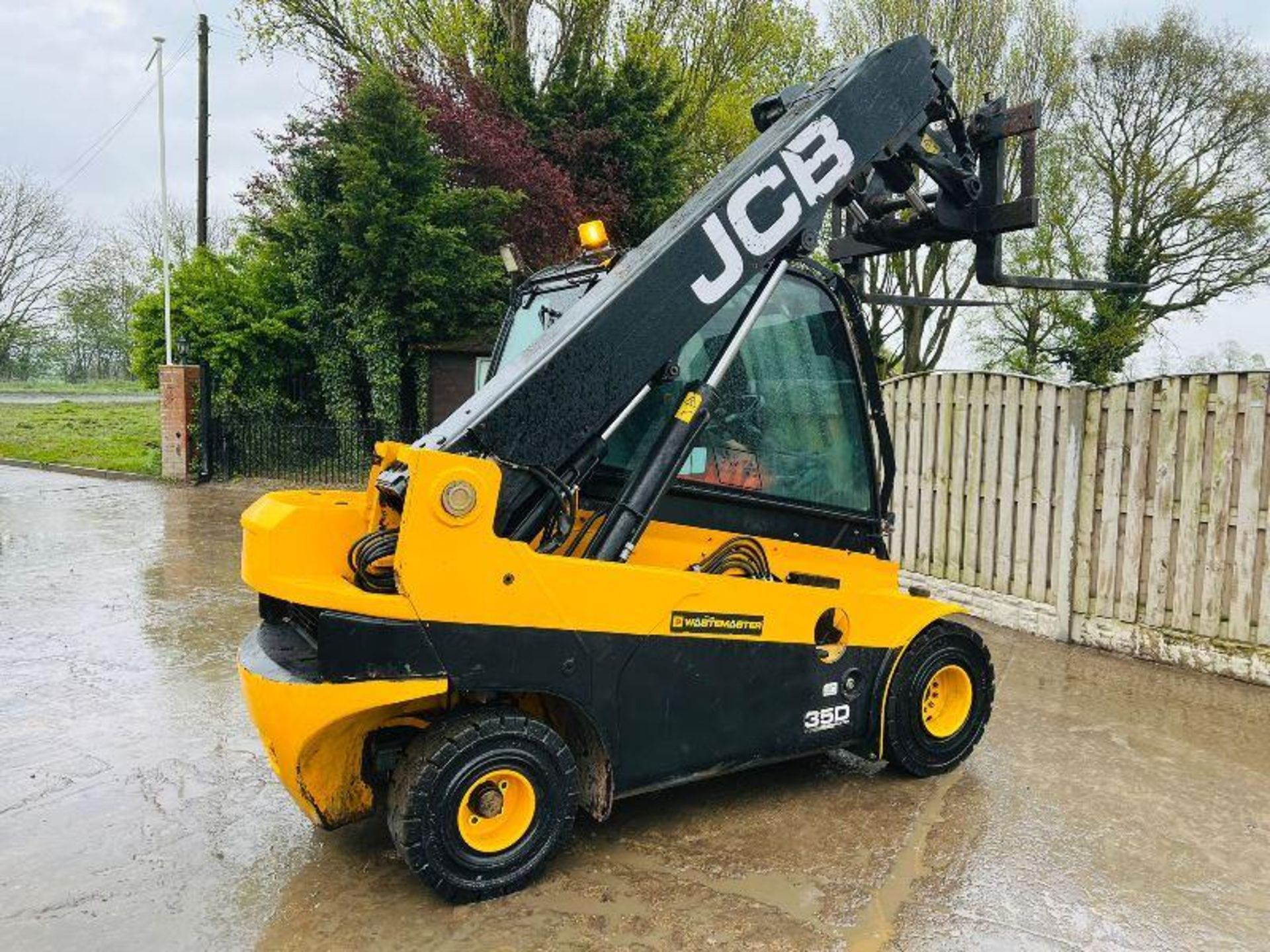 GEHL R190 4WD SKIDSTEER *YEAR 2017, 2875HOURS * C/W BUCKET - Image 13 of 18