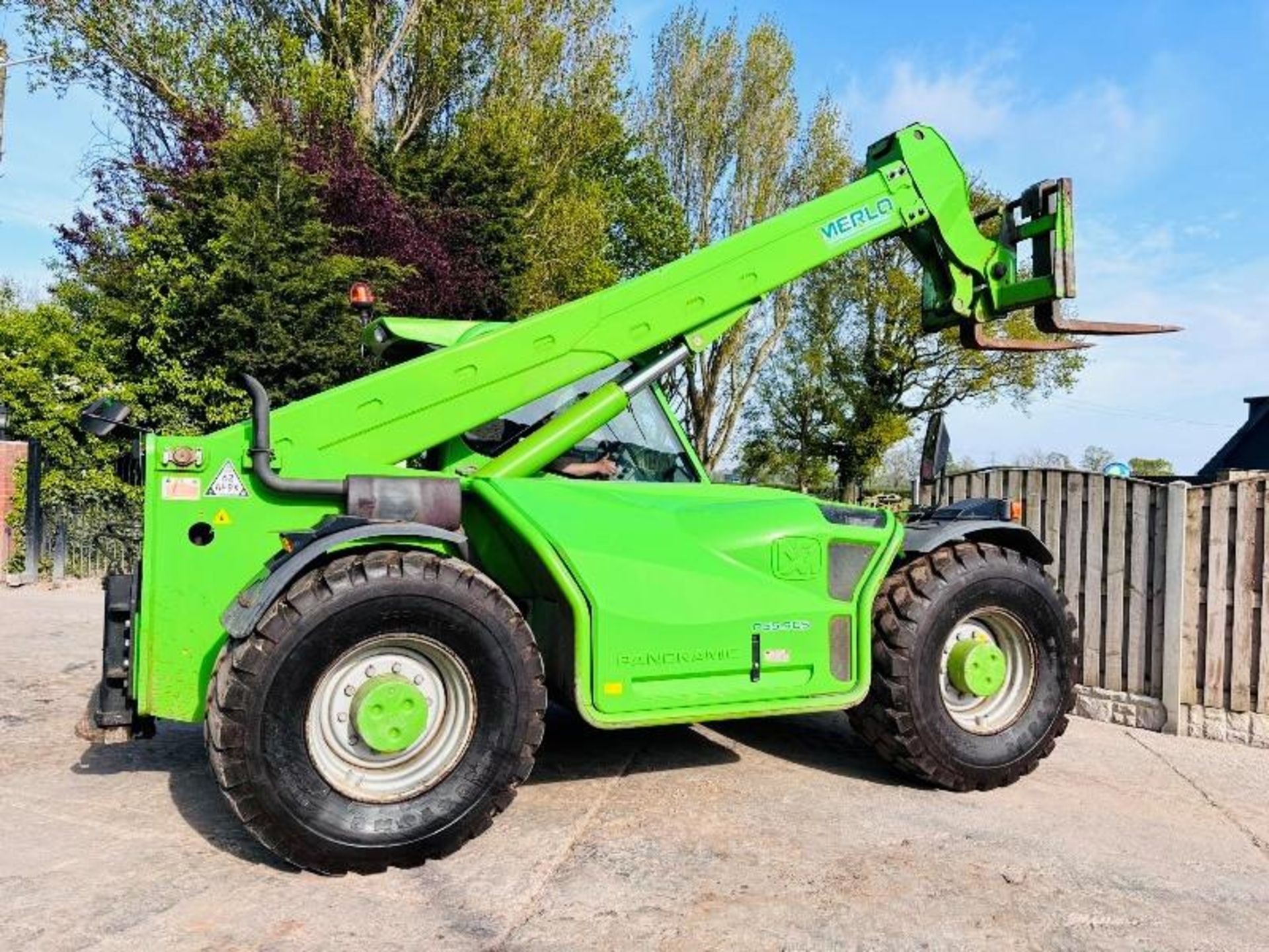 MERLO P55.9 4WD TELEHANDLER *YEAR 2013, 9 METER, 5.5 TON LIFT* C/W PALLET TINES - Image 8 of 16