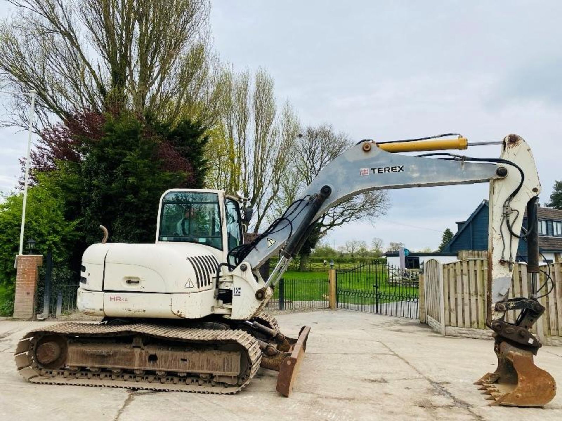 TEREX HR42 EXCAVATOR *ZERO SWING* C/W QUICK HITCH & BUCKET - Image 12 of 17