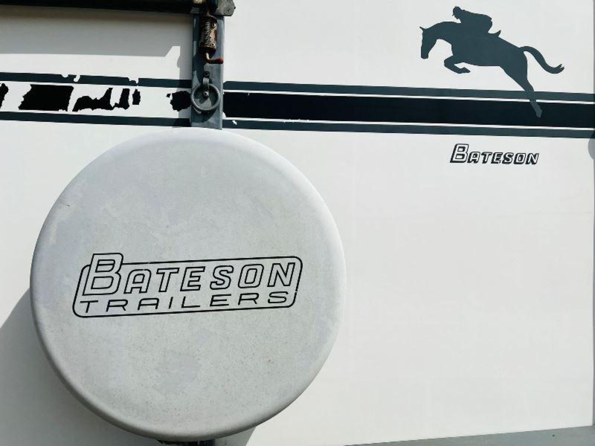 BATESON TWIN AXLE 2 STALL HORSE BOX C/W SADDLE STORAGE  - Bild 7 aus 16