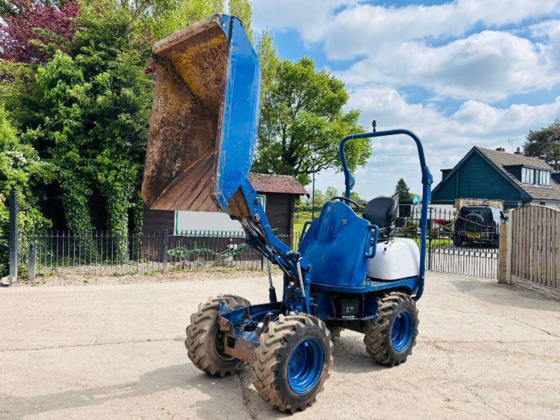 WACKER NEUSON 1001 HIGH TIP 4WD DUMPER *YEAR 2014, ONLY 1480 HOURS* - Image 14 of 16