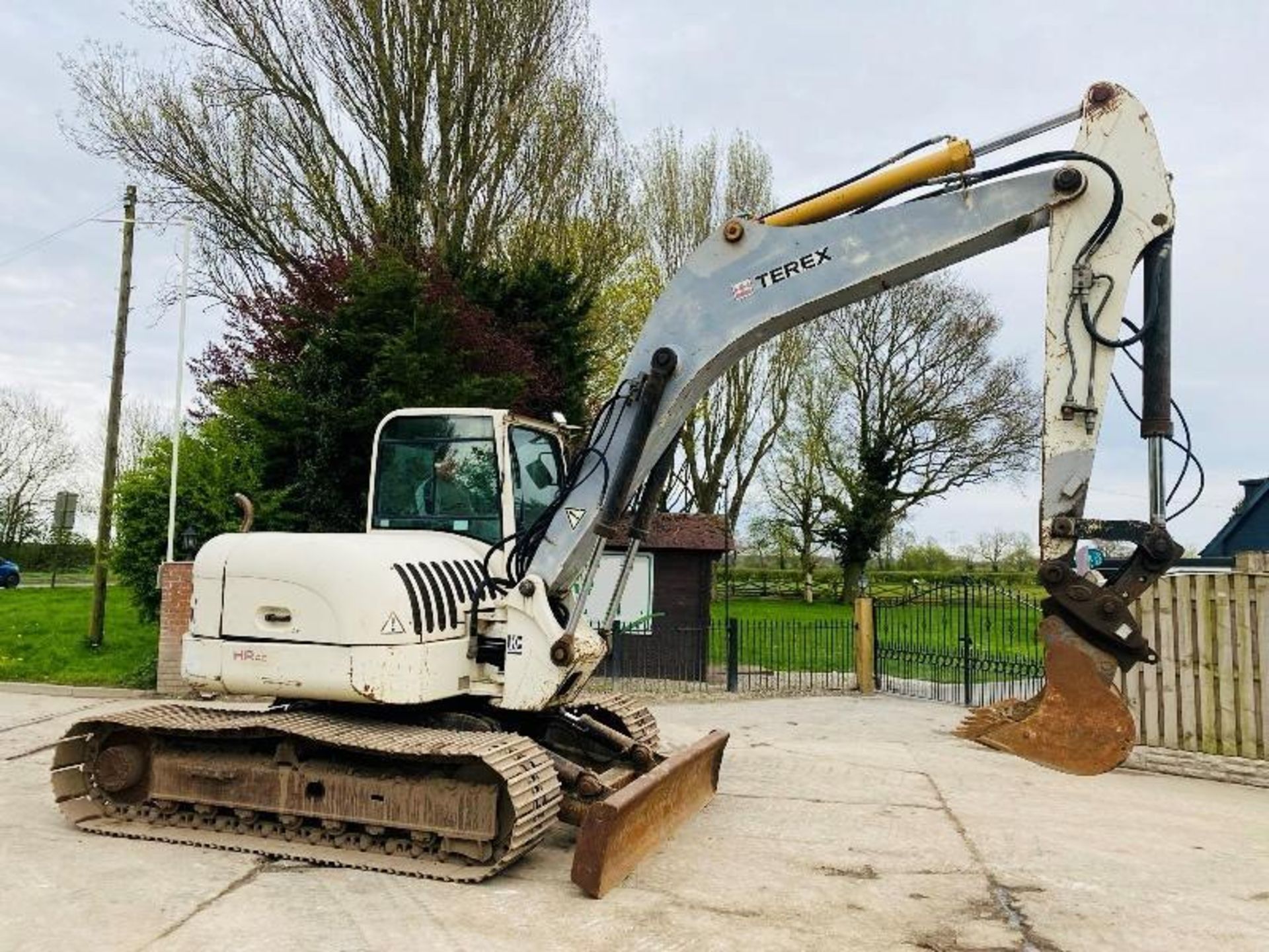 TEREX HR42 EXCAVATOR *ZERO SWING* C/W QUICK HITCH & BUCKET - Image 4 of 17