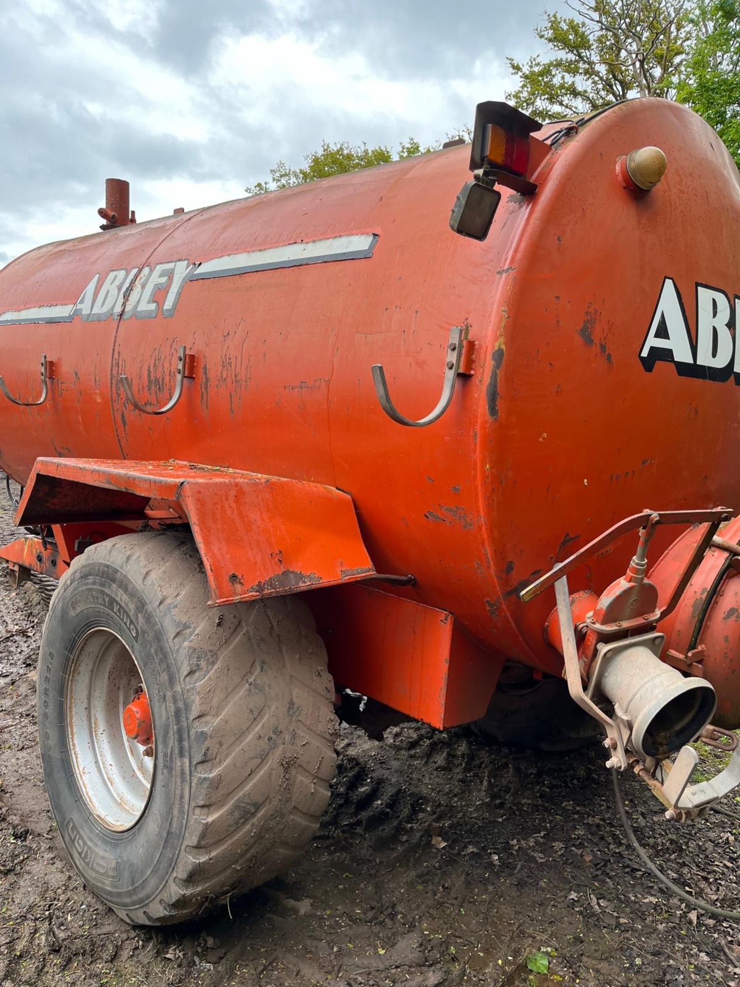 ABBEY 2000 GALLONS SLURRY TANKER - Image 8 of 8