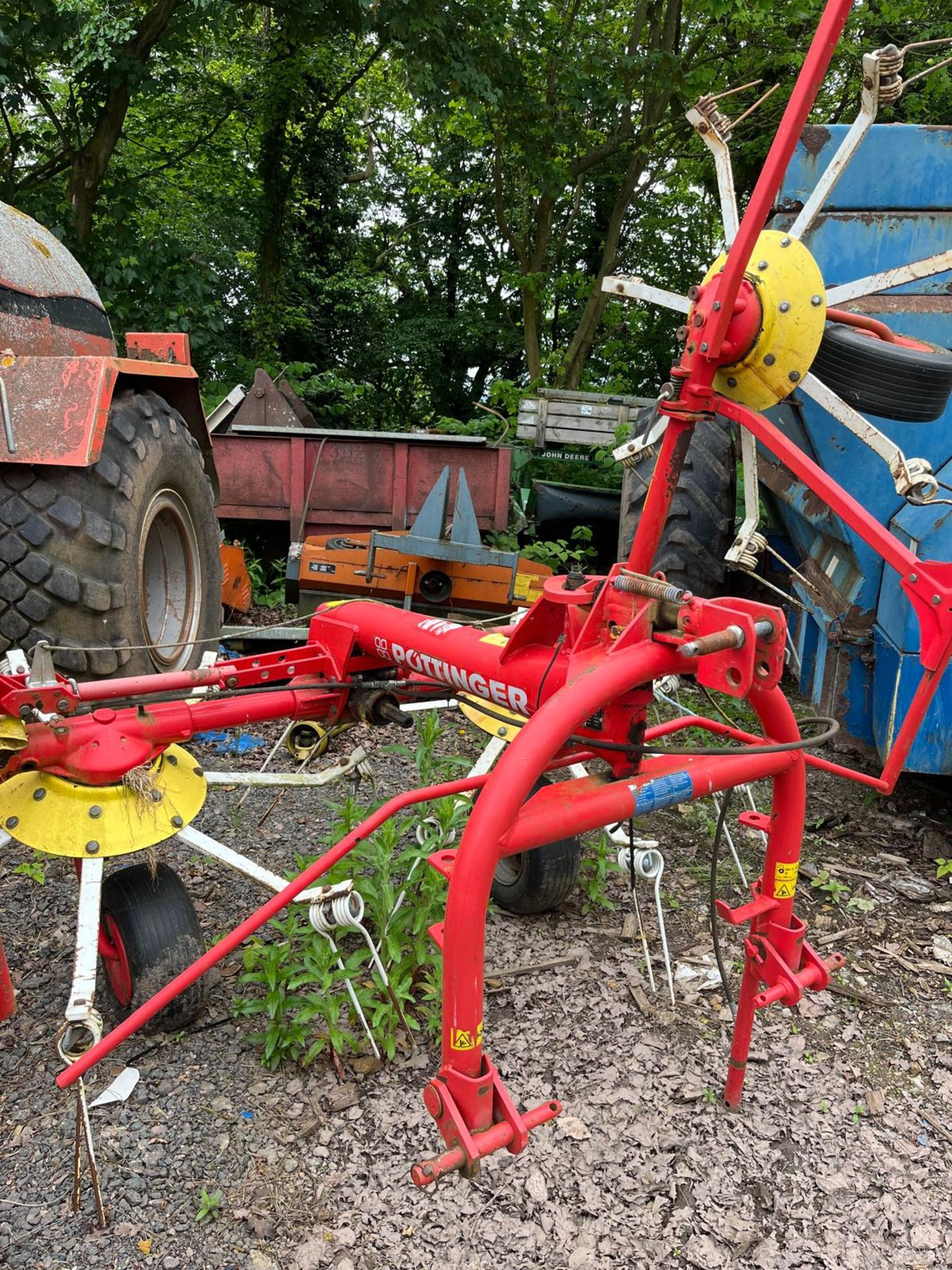 2009 POTTINGER HIT 540 TEDDER