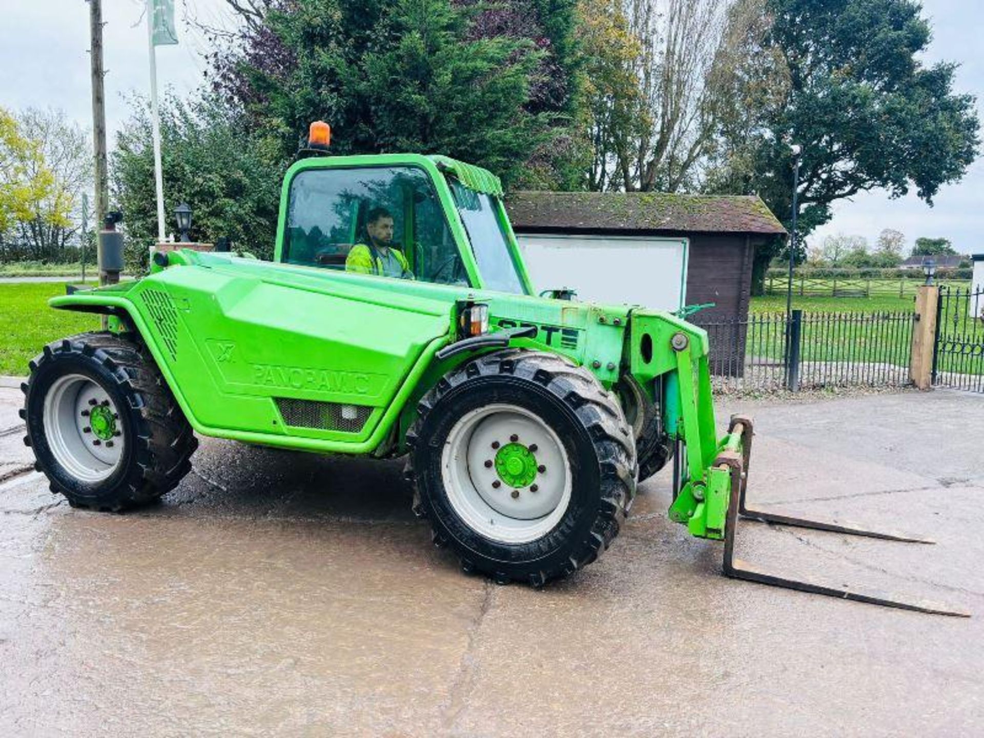 MERLO P26.6 4WD TURBO TELEHANDLER C/W PALLET TINES - Image 5 of 16