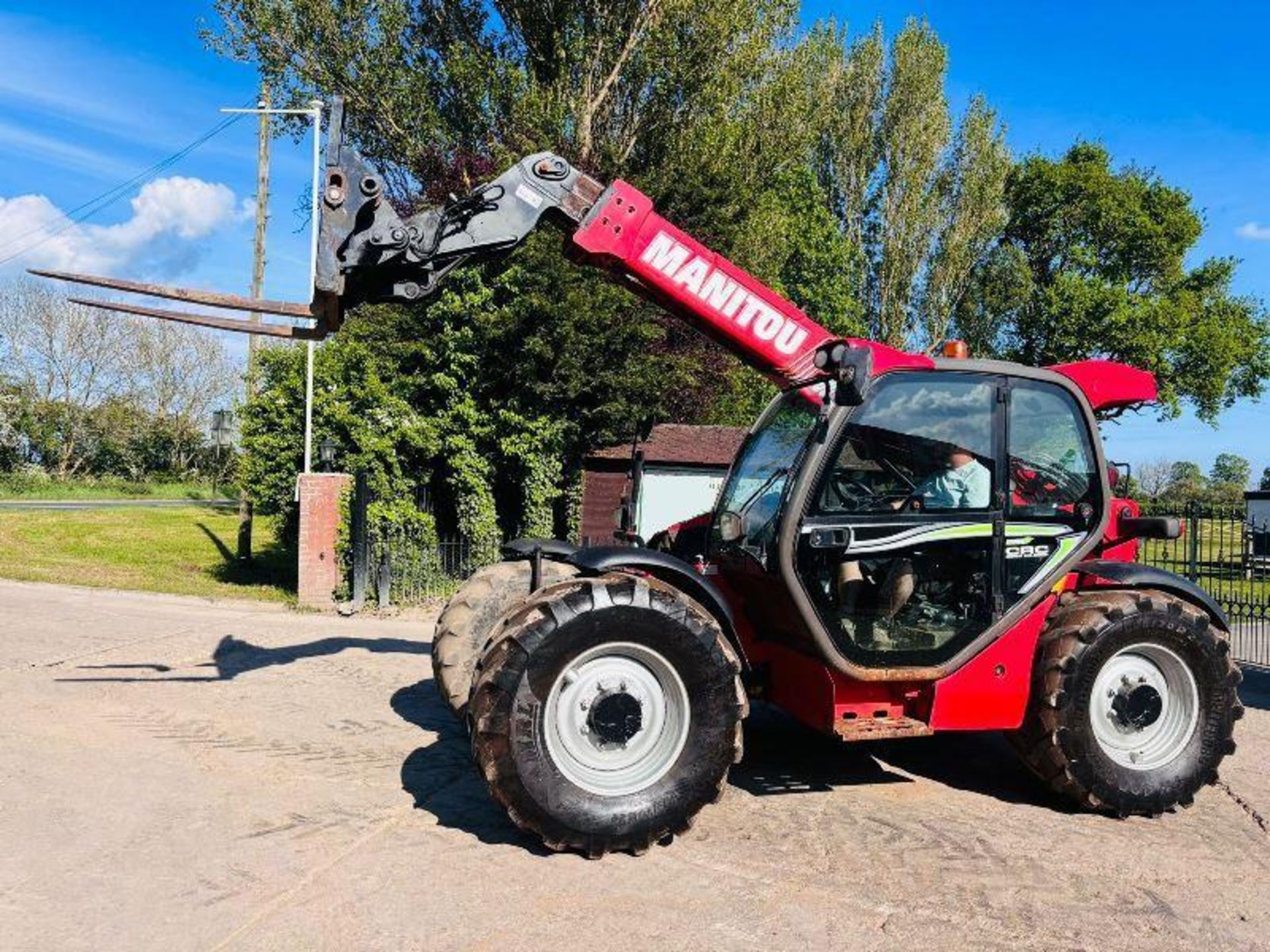 MANITOU MLT735 TELEHANDLER *AG-SPEC, YEAR 2015* C/W PUH & TINES.