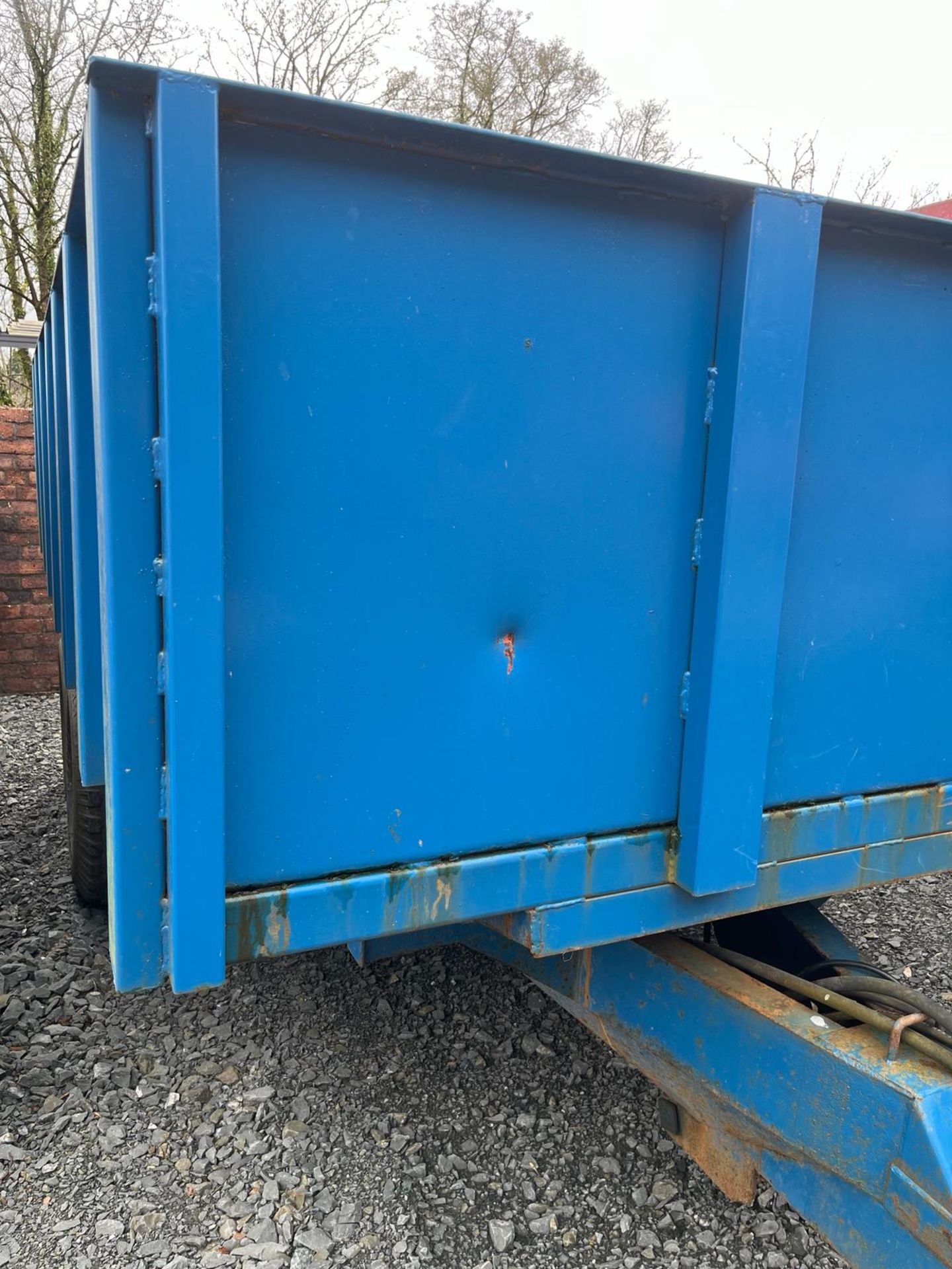 8 TONS DUMP TRAILER - Image 3 of 11