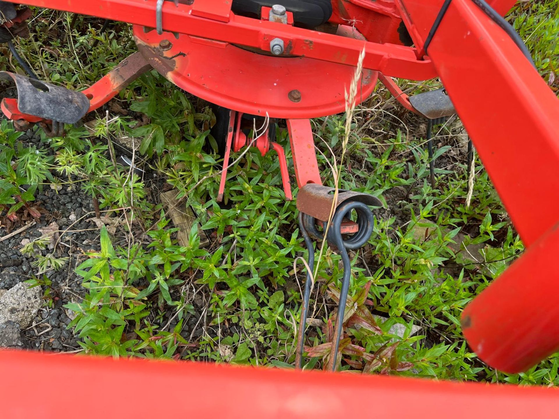 KUHN GF7702 TEDDER - Image 3 of 14