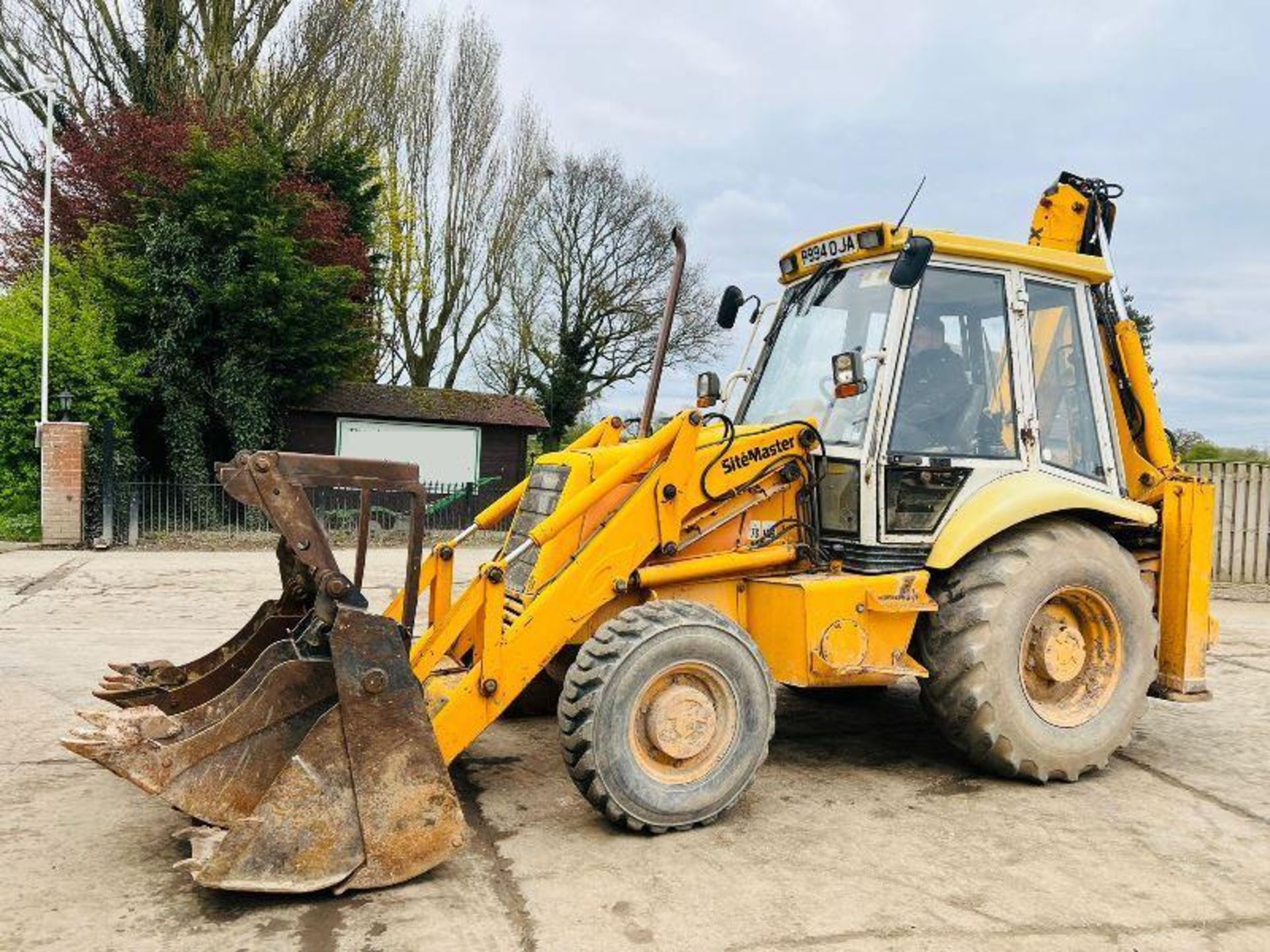 JCB 3CX 4WD PROJECT 8 BACKHOE DIGGER C/W EXTENDING DIG - Image 5 of 19