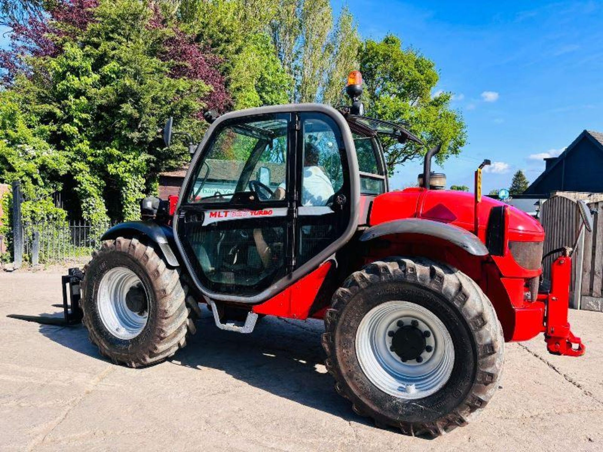 MANITOU MLT627 TELEHANDLER *AG-SPEC, YEAR 2009* C/W PICK UP HITCH - Image 9 of 16