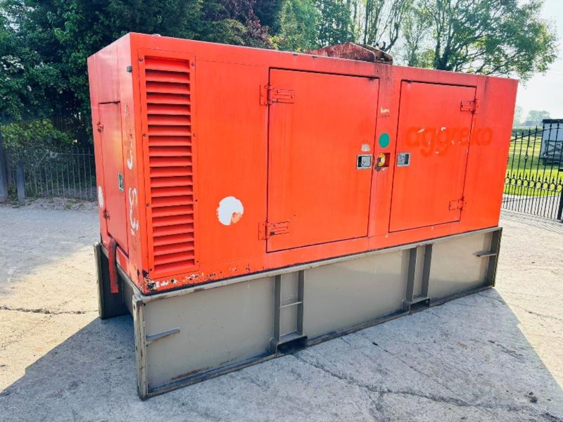 STAMFORD 37.5KVA GENERATOR C/W IVECO ENGINE - Image 11 of 14