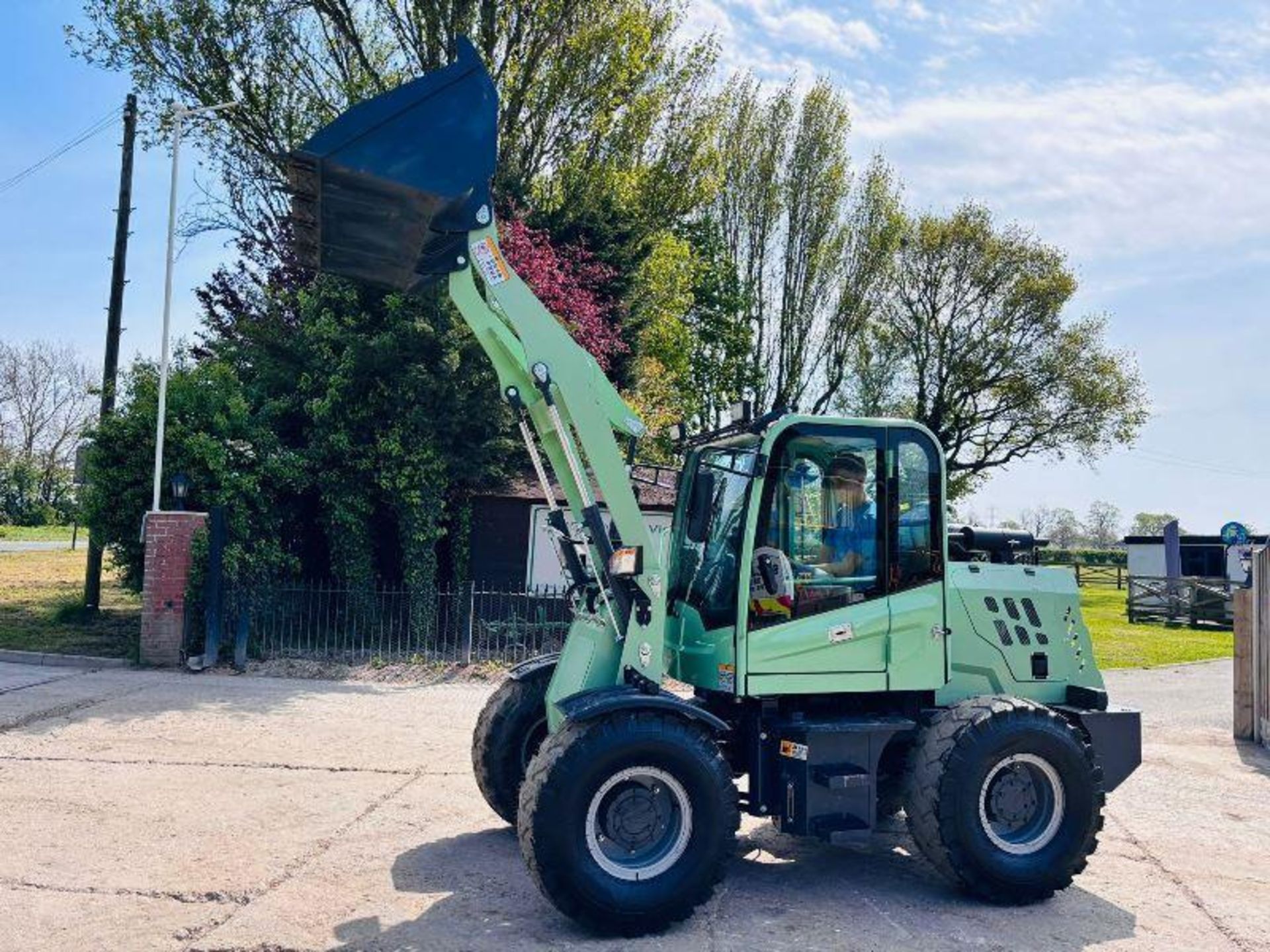 NEW UNUSED MACHPRO MP-L300 4WD LOADING SHOVEL *YEAR 2024* - Image 3 of 15