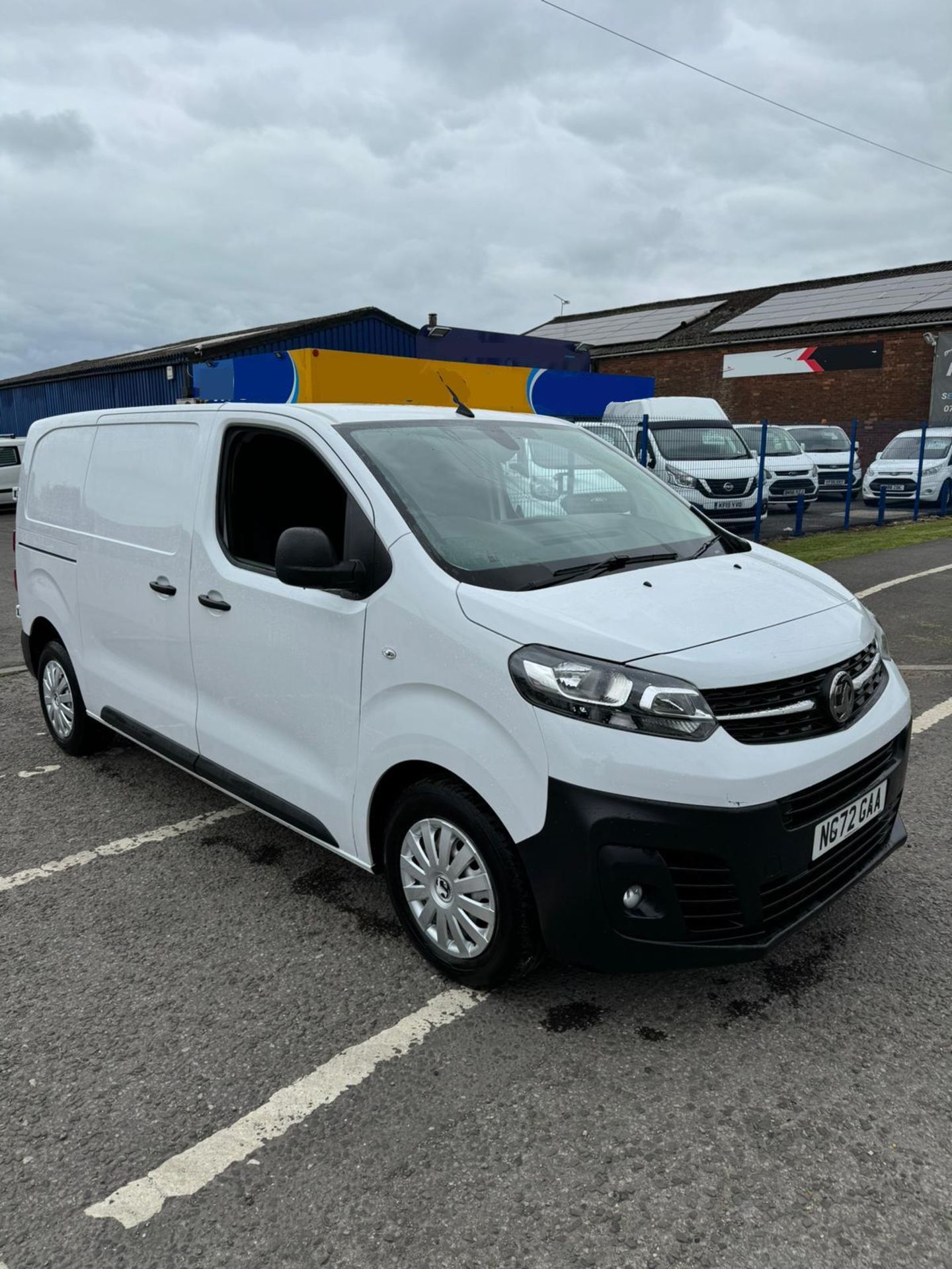 2022 72 VAUXHALL VIVARO DYNAMIC PANEL VAN - 20K MILES - EURO 6 - AIR CON - 6 SPEED  - Image 9 of 11