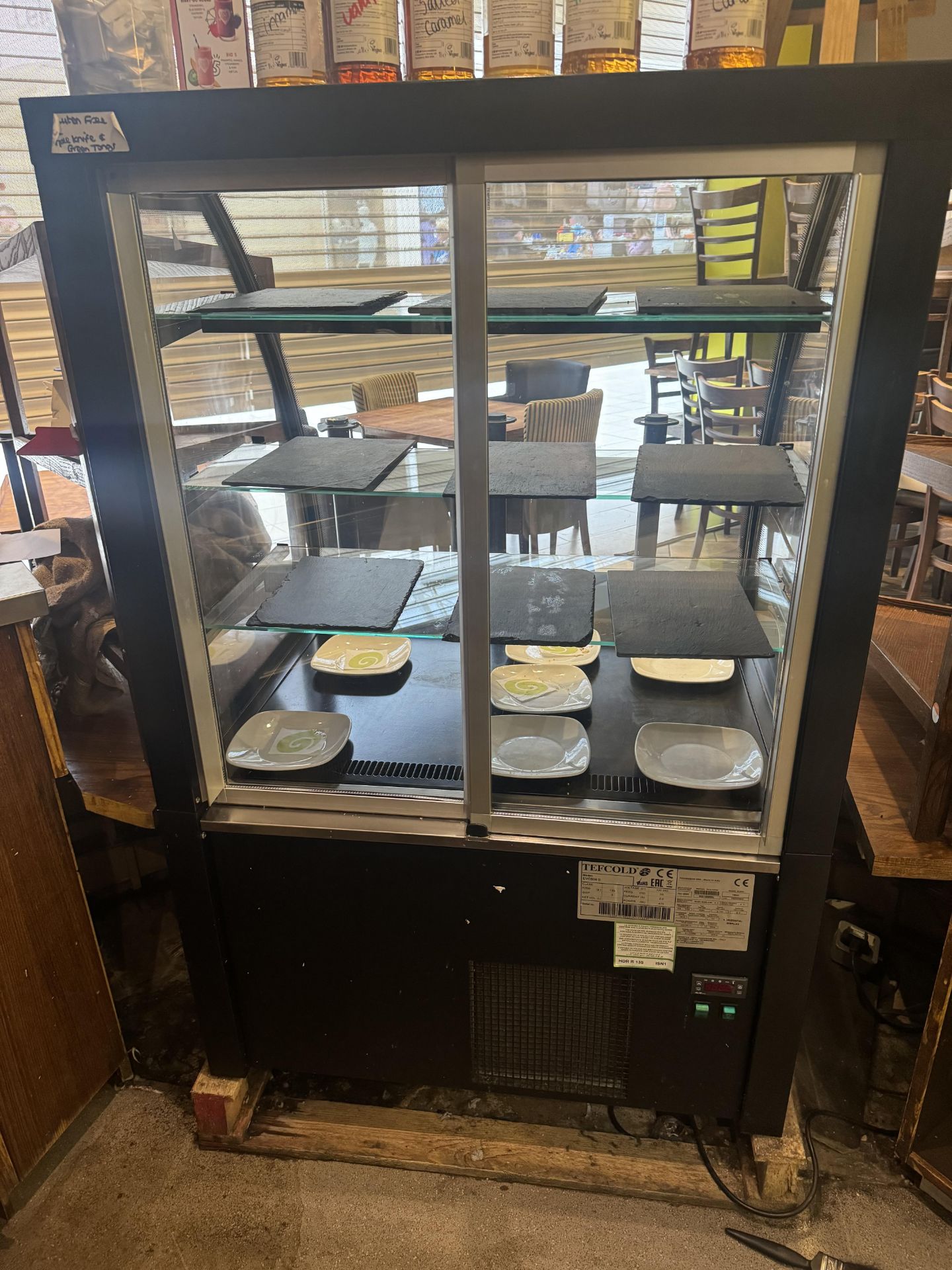 CAKE/DESERT DISPLAY FRIDGE - EXCELLENT WORKING ORDER