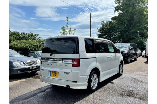 2007 (57) MITSUBISHI DELICA D5 - Image 14 of 22