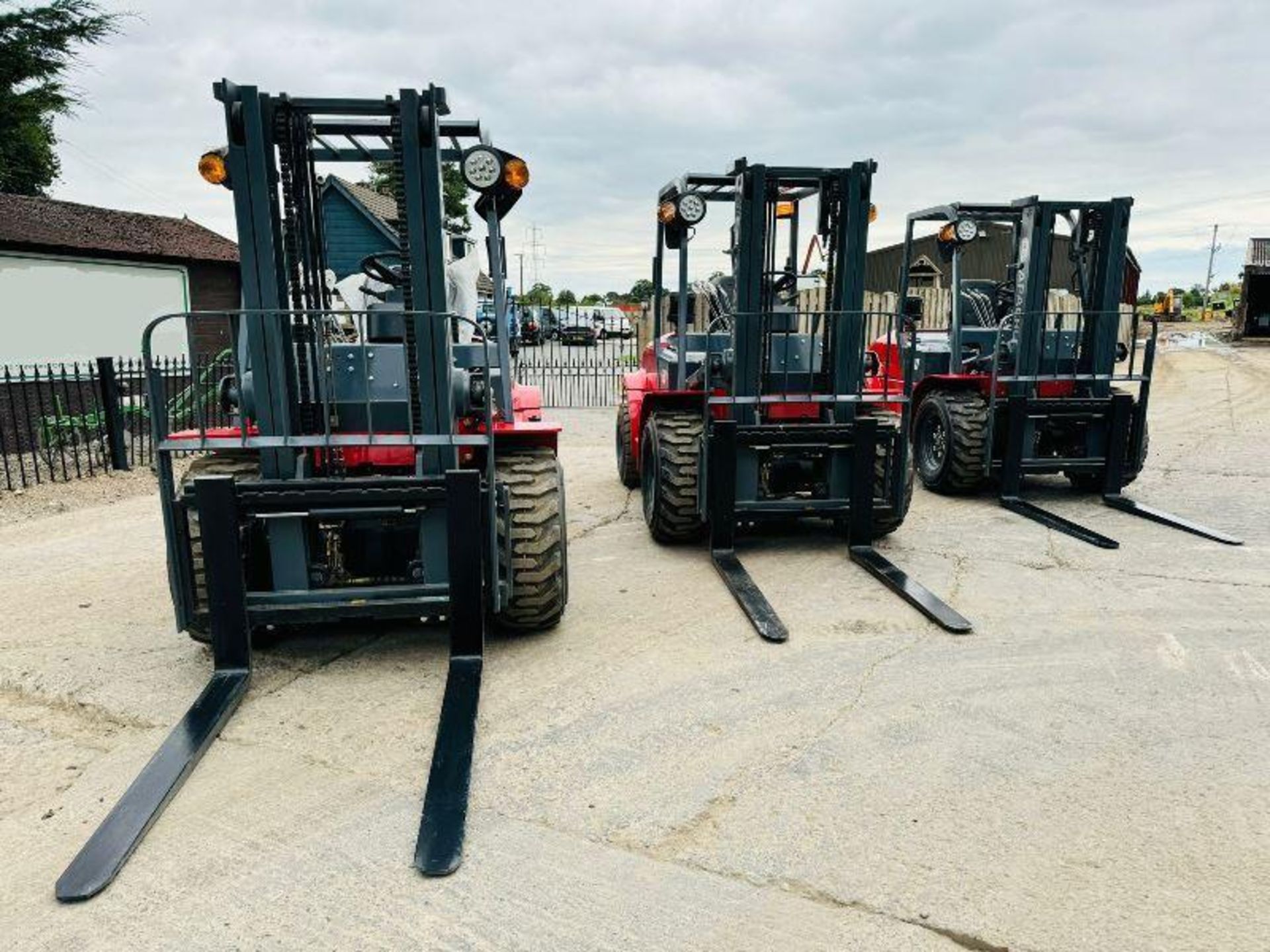 UNUSED APACHE FR30 ROUGH TERRIAN 4WD FORKLIFT *YEAR 2024, CHOICE OF THREE* - Image 9 of 18