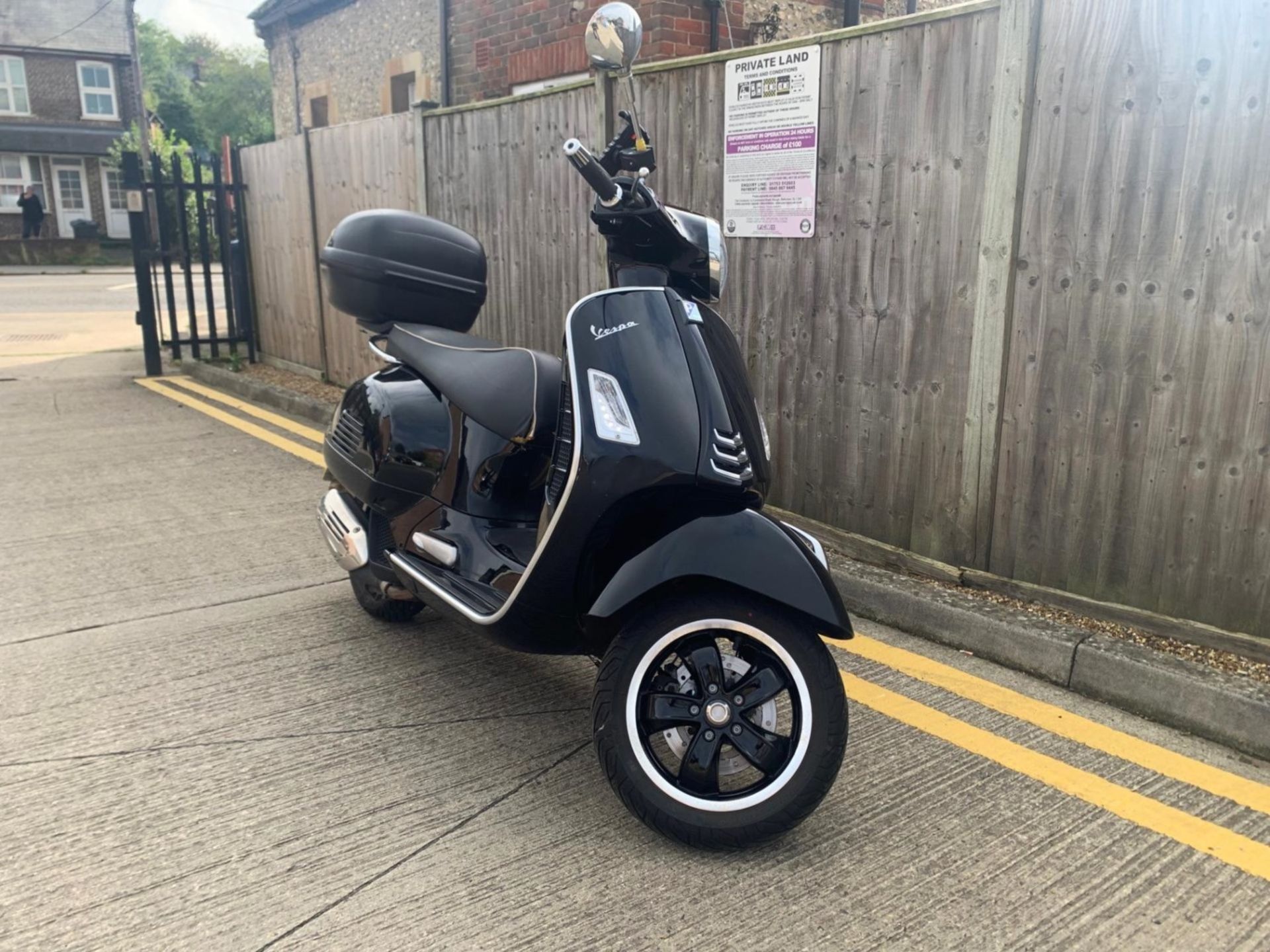 2021 (71) PIAGGIO VESPA SCOOTER