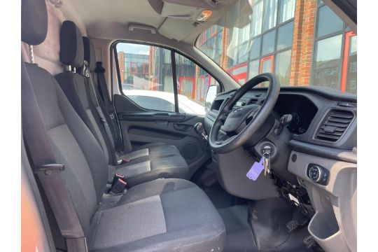 2019 (19) FORD TRANSIT CUSTOM PANEL VAN 2.0 TDCI 130PS LOW ROOF VAN ONLY 67K + ENGINE SOUNDS ROUGH  - Image 6 of 11