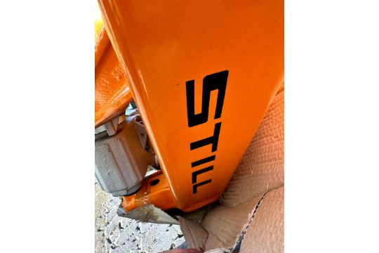 PALLET OF 6 NEW/UNUSED STILL HPS25 2.5 TON PALLET TRUCK - Image 2 of 8