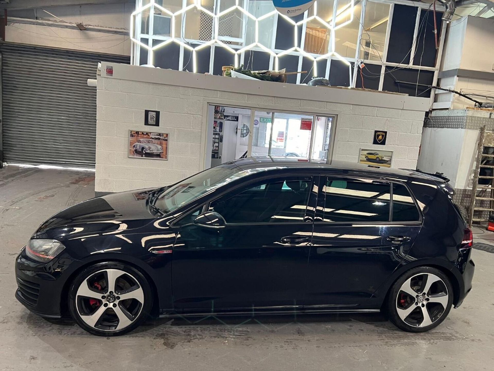 VOLKSWAGEN GOLF HATCHBACK 2.0 TSI BLUEMOTION TECH GTI (2013) - 89K MILES - Image 7 of 20