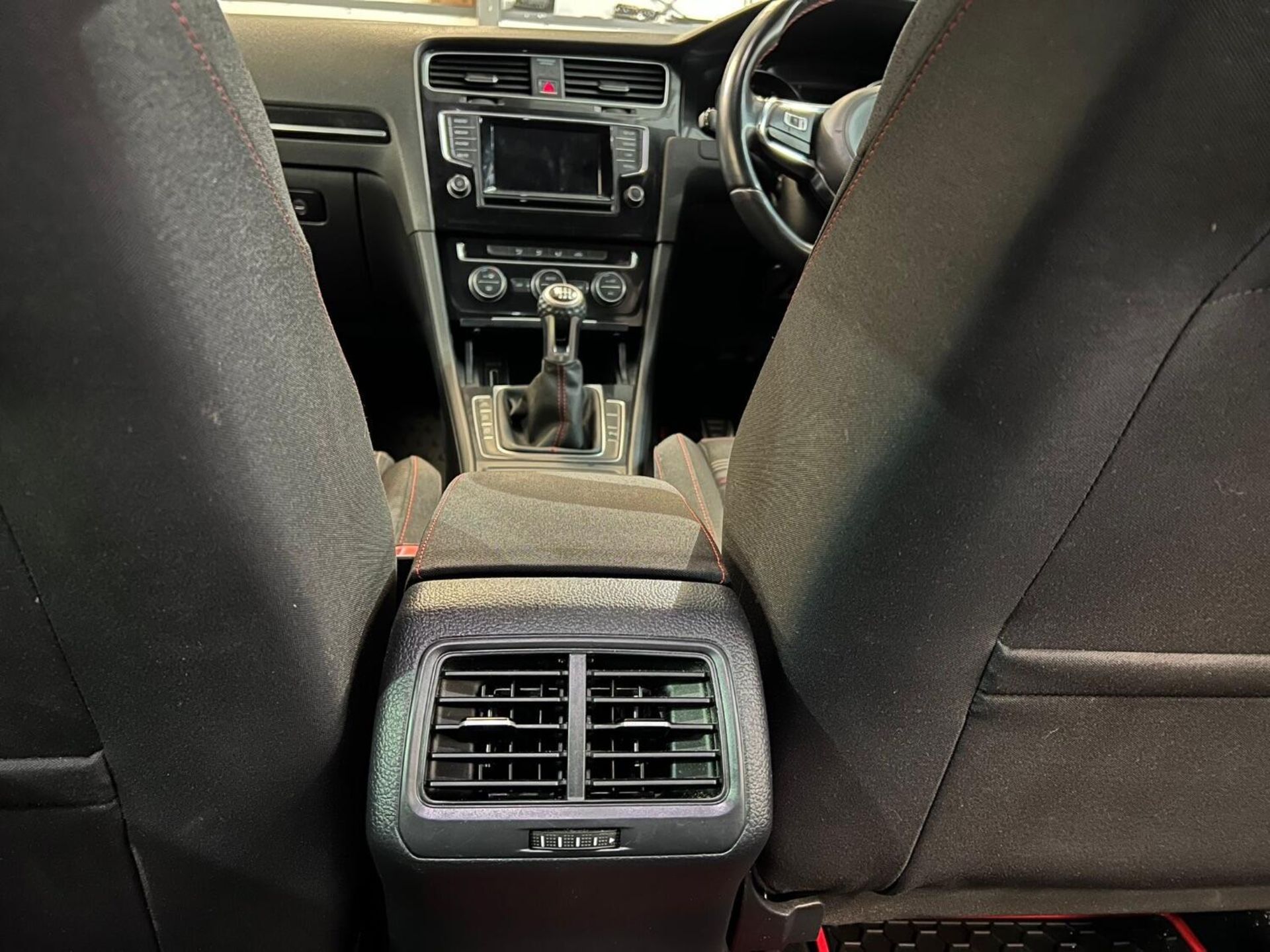 VOLKSWAGEN GOLF HATCHBACK 2.0 TSI BLUEMOTION TECH GTI (2013) - 89K MILES - Image 12 of 20