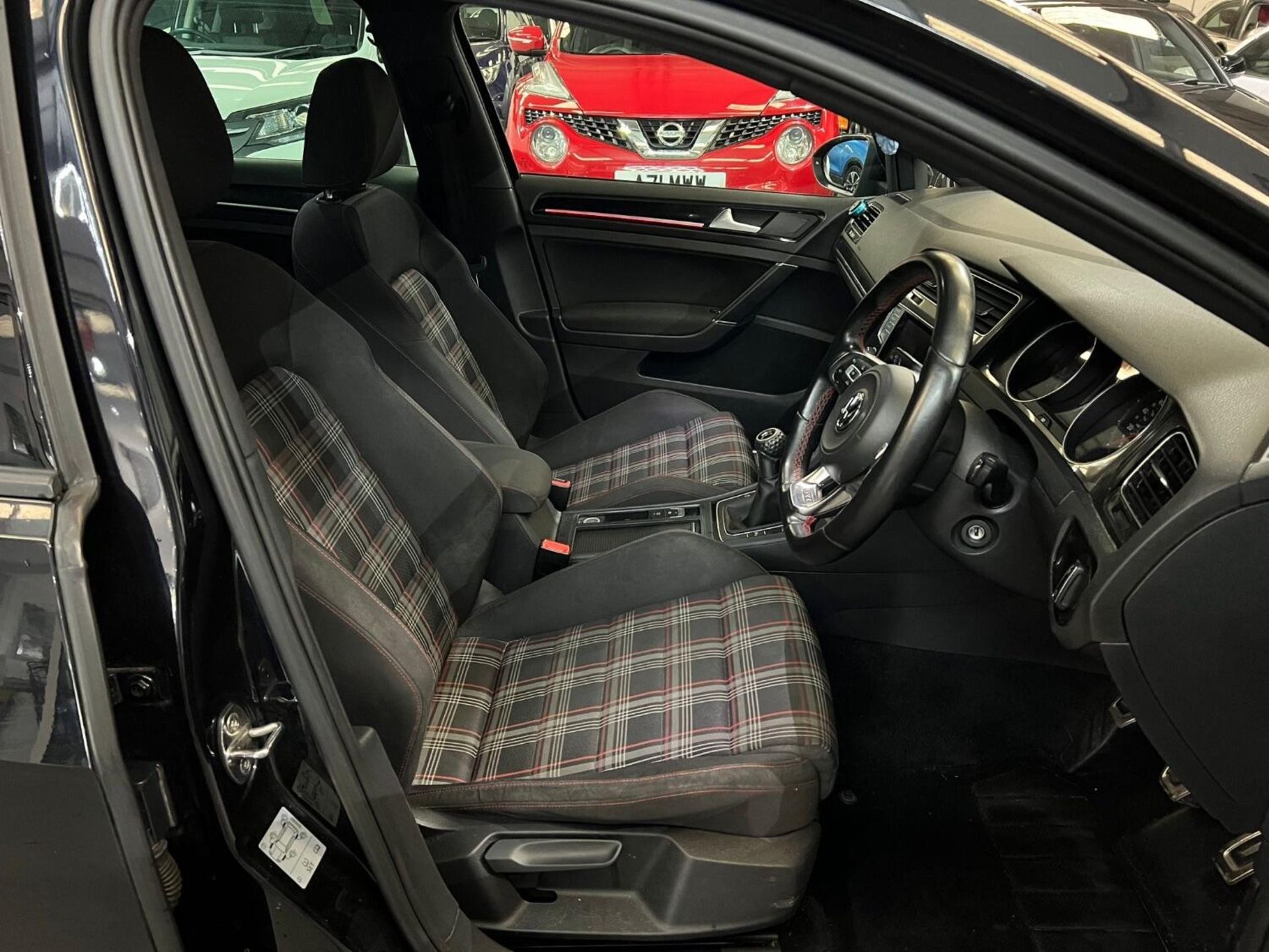 VOLKSWAGEN GOLF HATCHBACK 2.0 TSI BLUEMOTION TECH GTI (2013) - 89K MILES - Image 20 of 20