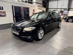 BMW 5 SERIES 2.0 520D EFFICIENT DYNAMICS FINISHED IN BLACK (MANUAL) - 150K MILES