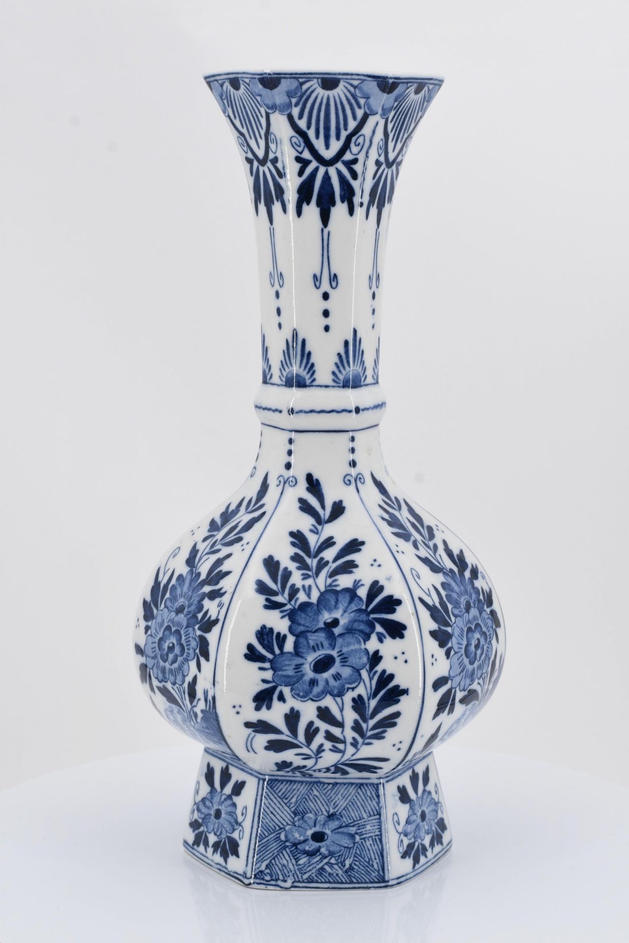 Großes Konvolut Vasen und Teller - Image 8 of 27