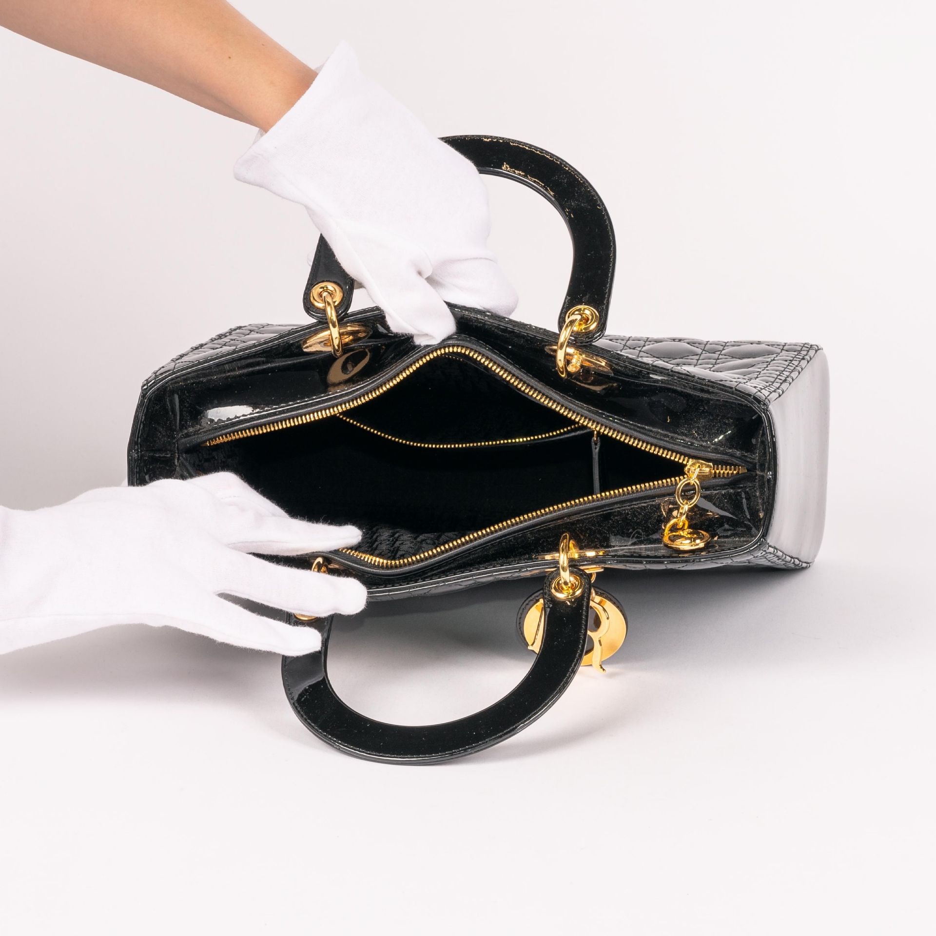 Christian Dior: Handtasche 'Lady Dior' - Bild 6 aus 6