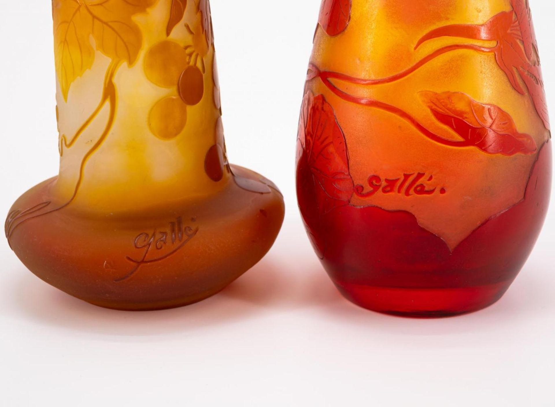 Kleine gebauchte Vase, kleine Enghalsvase mit Weindekor und Kapuzinerkressendekor - Image 7 of 7