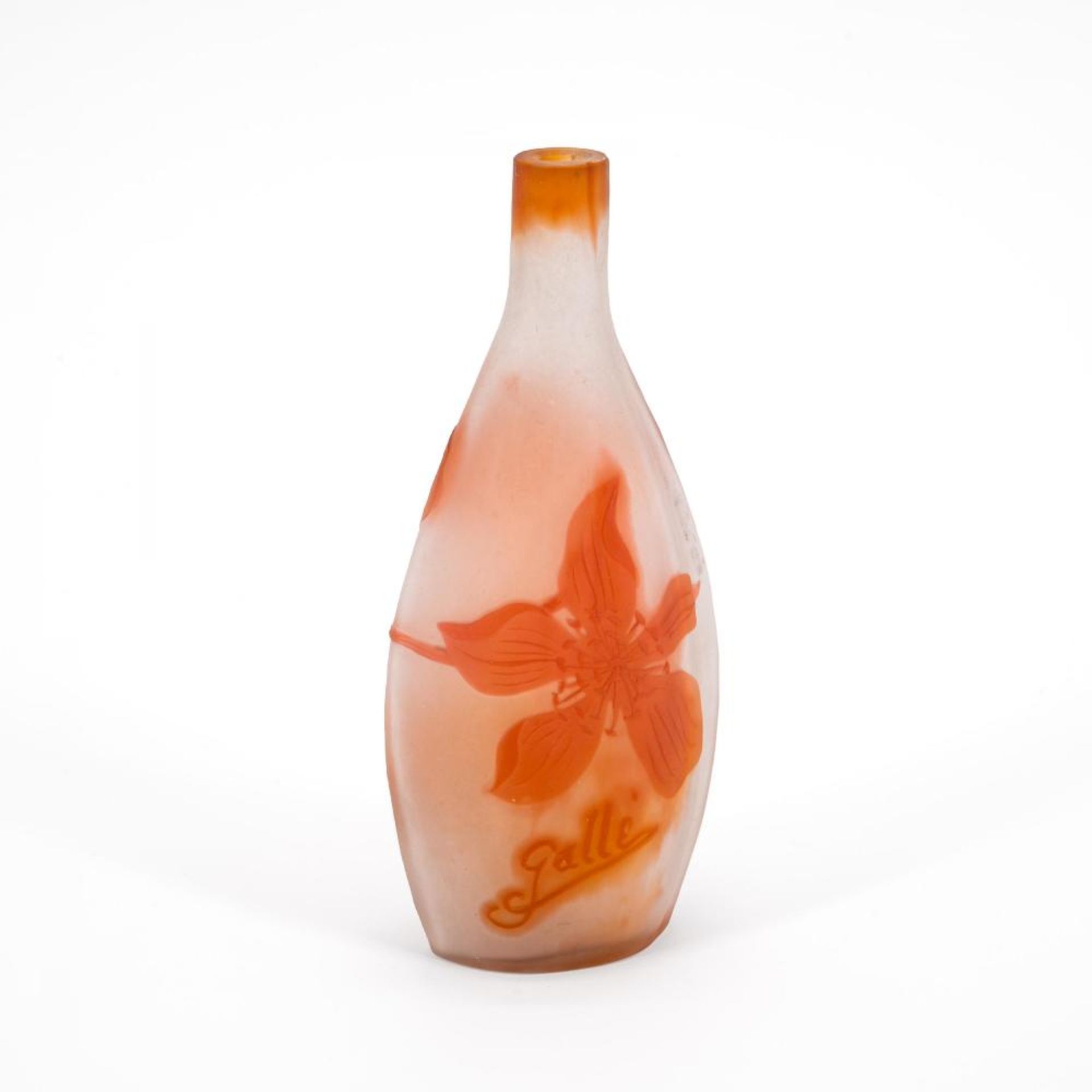 Emile Gallé: Kleine Flaschenvase mit stilisierten Mohnblumen