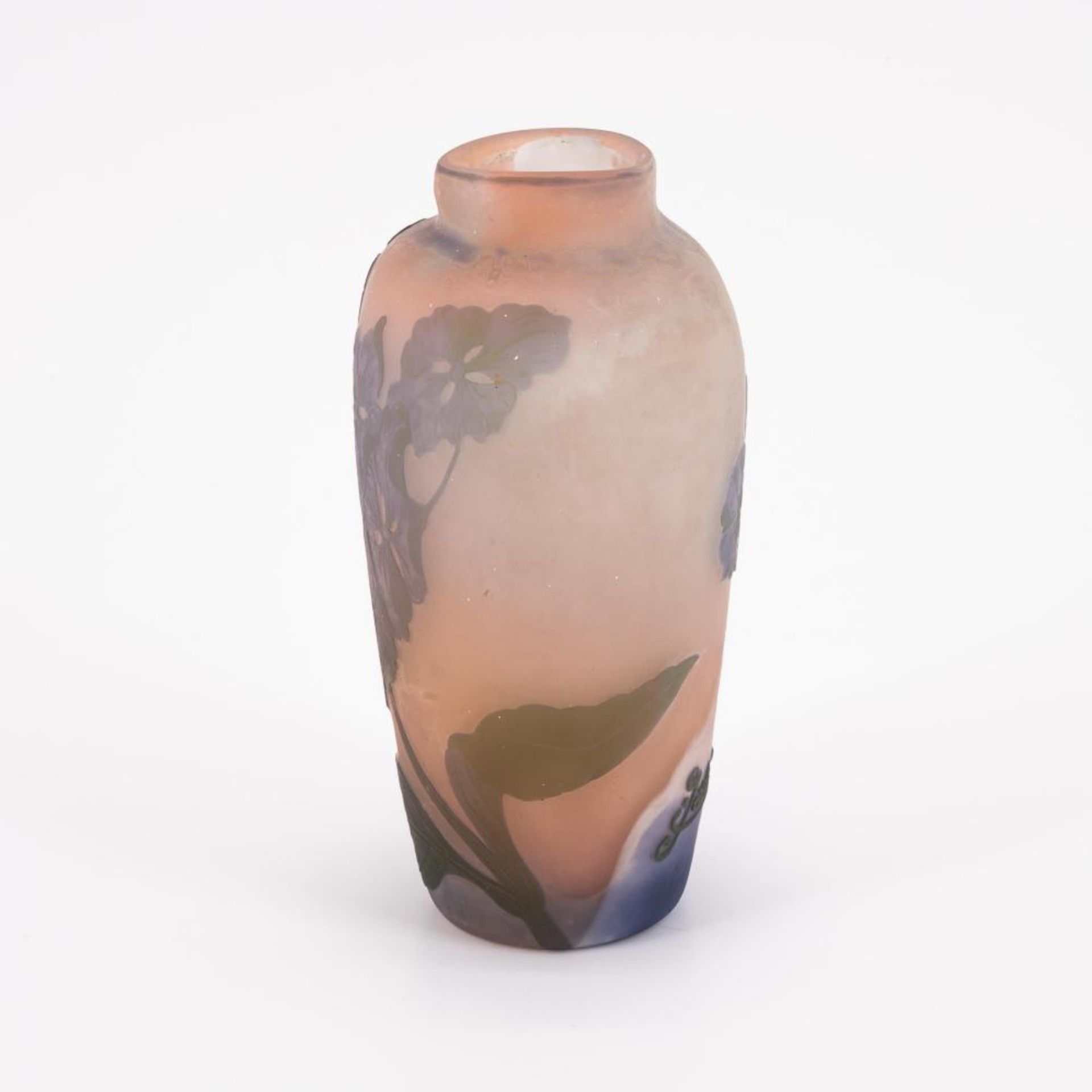 Emile Gallé: Kleine Vase mit Hortensien - Image 2 of 7