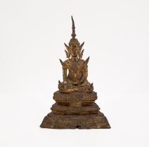 Thronender Buddha