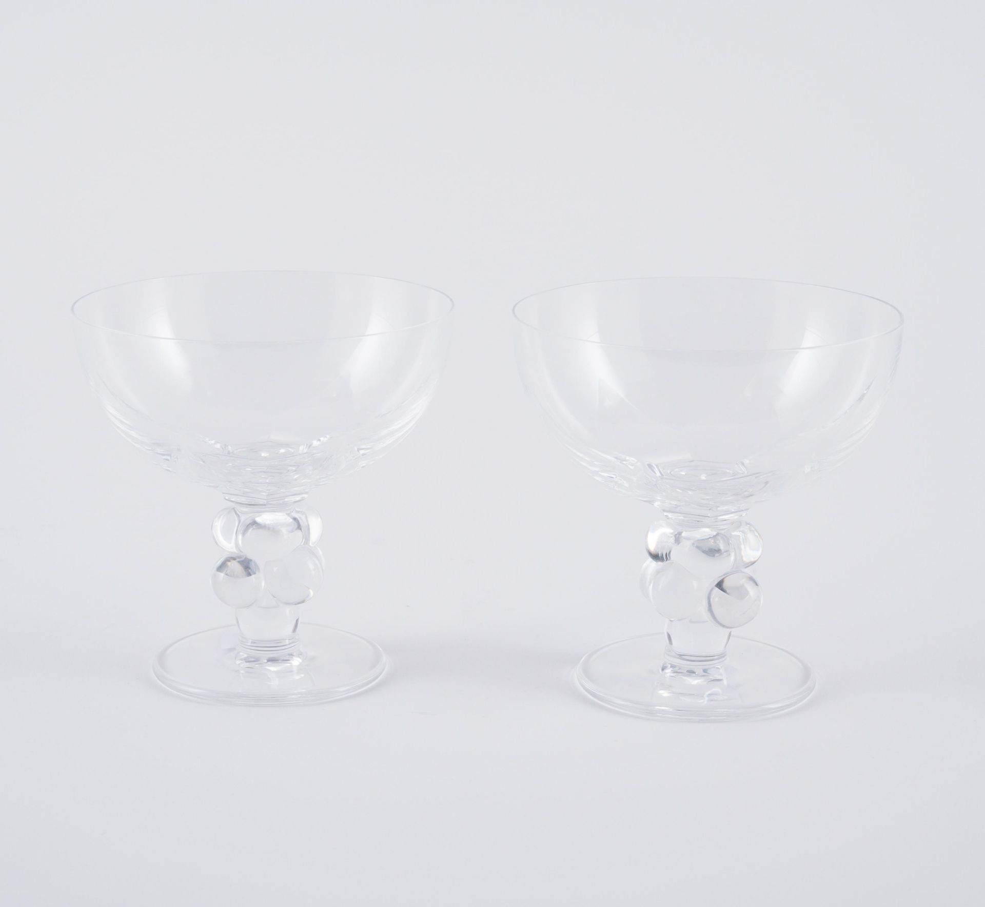 René Lalique: Set von 12 Weingläsern und 6 Sektschalen mit Traubenstiel - Image 7 of 9