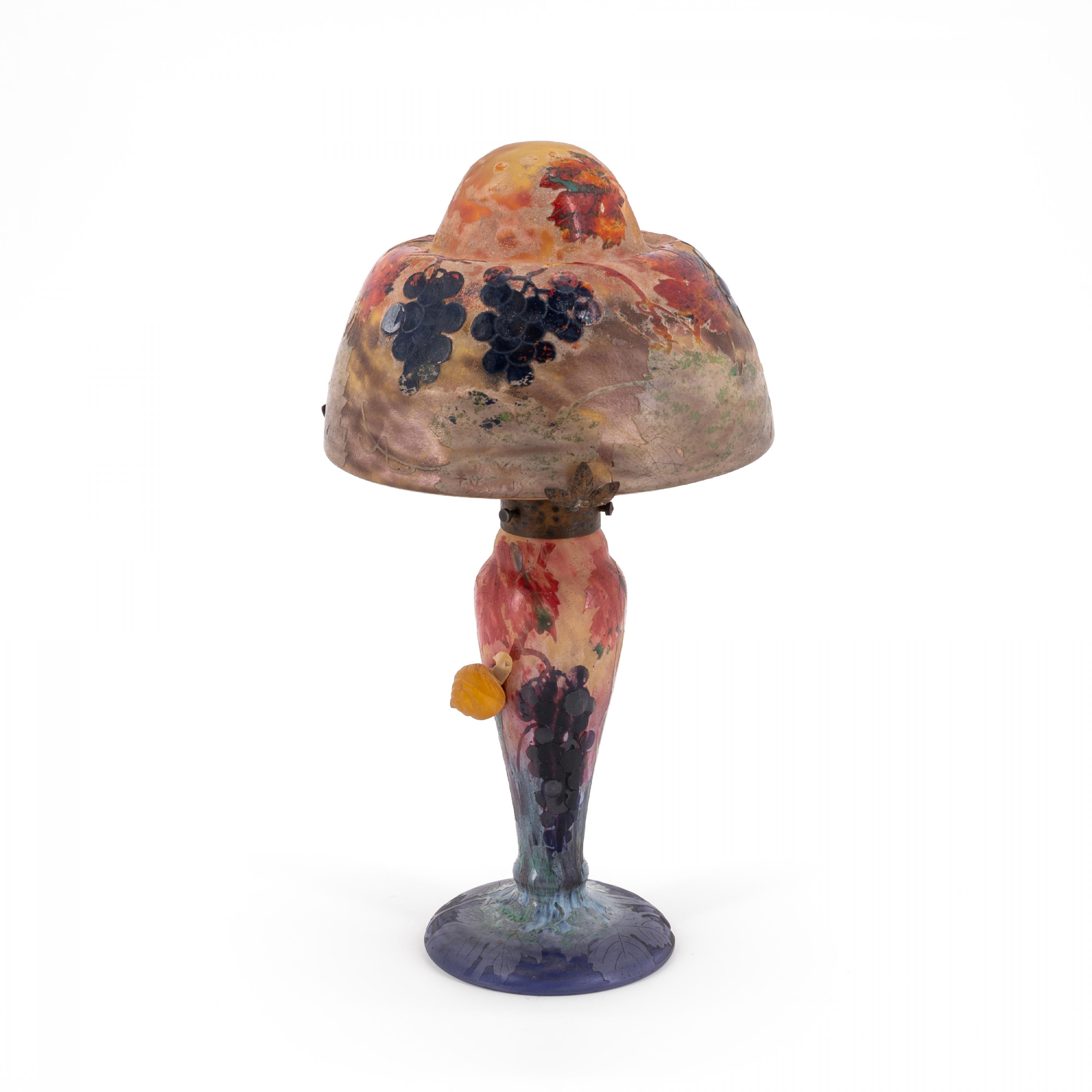 RARE GLASS TABLE LAMP 'VIGNE ET ESCARGOTS' WITH A SNAIL - Image 2 of 10