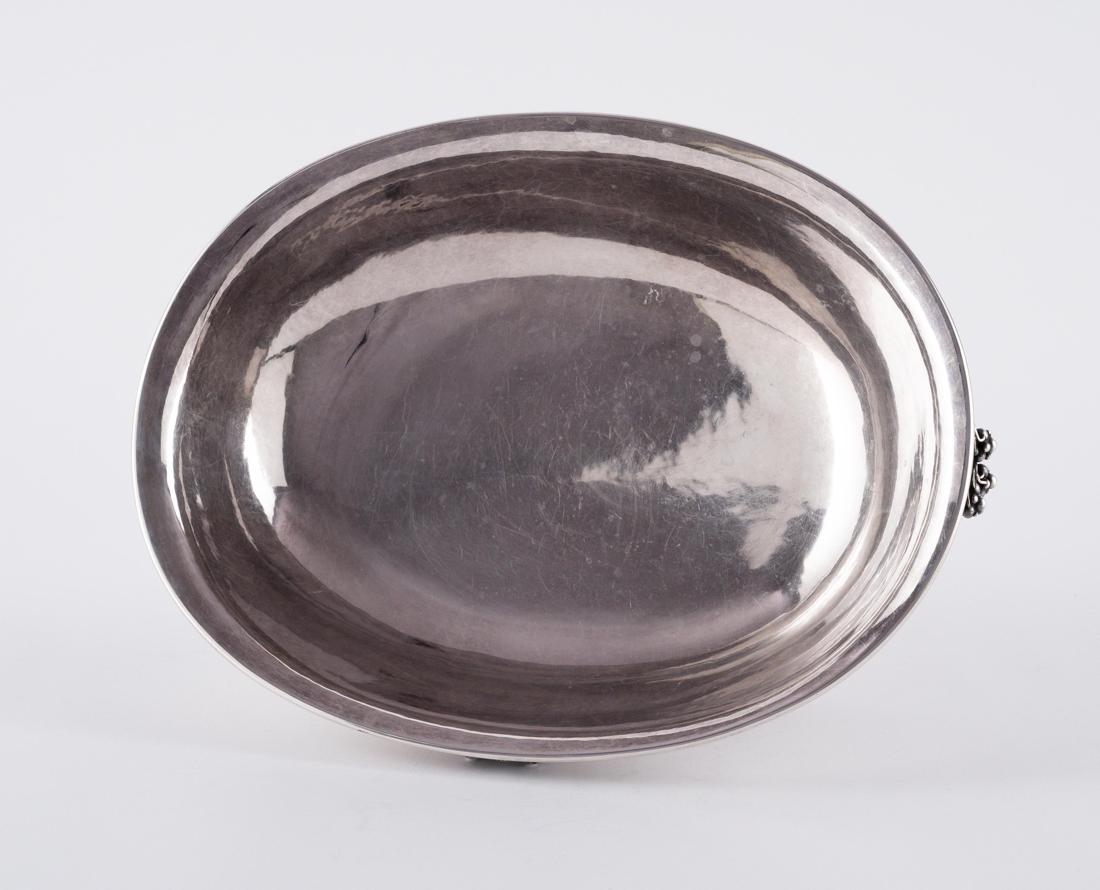 LARGE SILVER FOOTED BOWL WITH GRAPE DECOR - Image 6 of 7