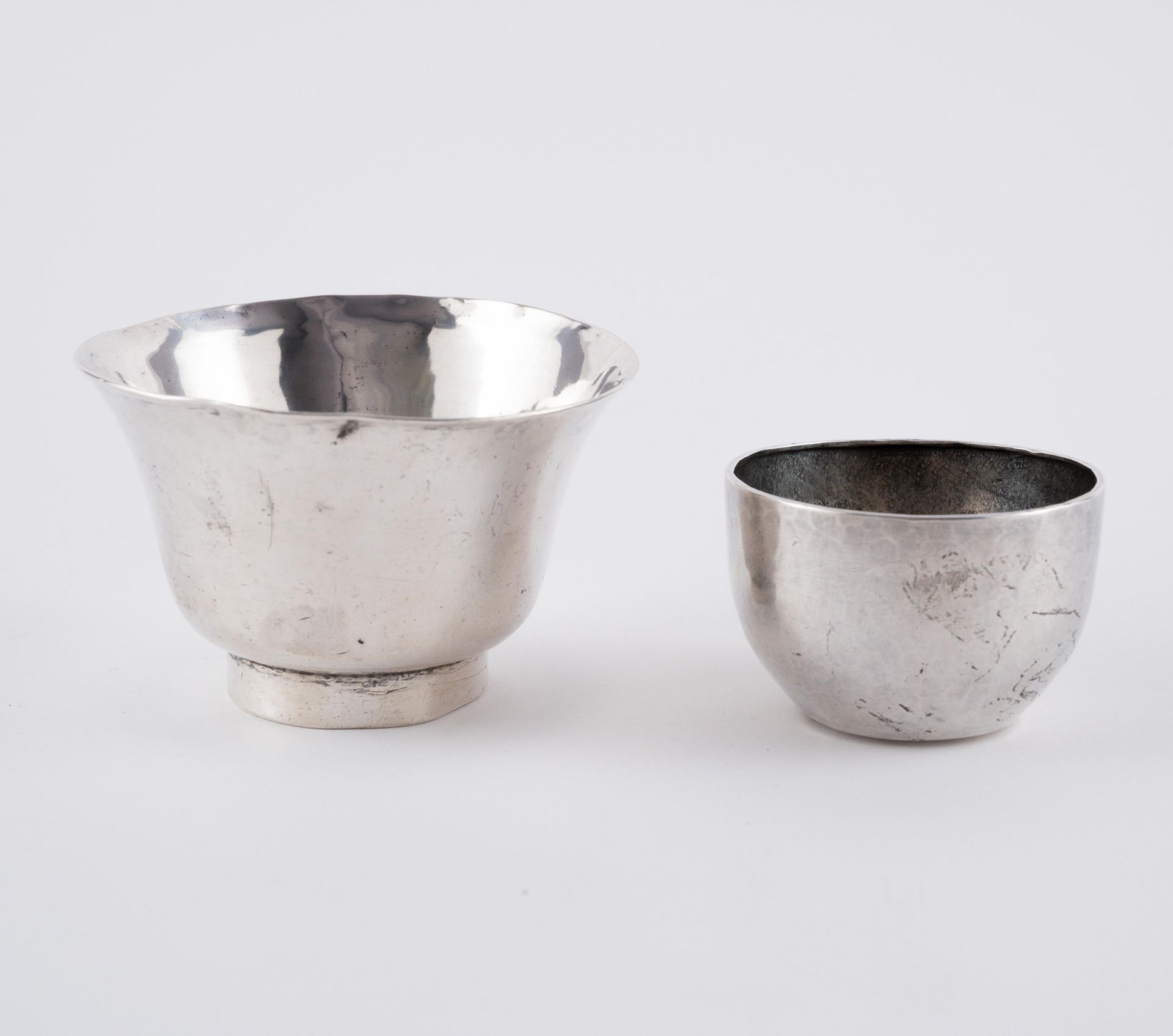ENSEMBLE OF SIX SILVER BOWLS AND TWO BOXES - Image 13 of 22