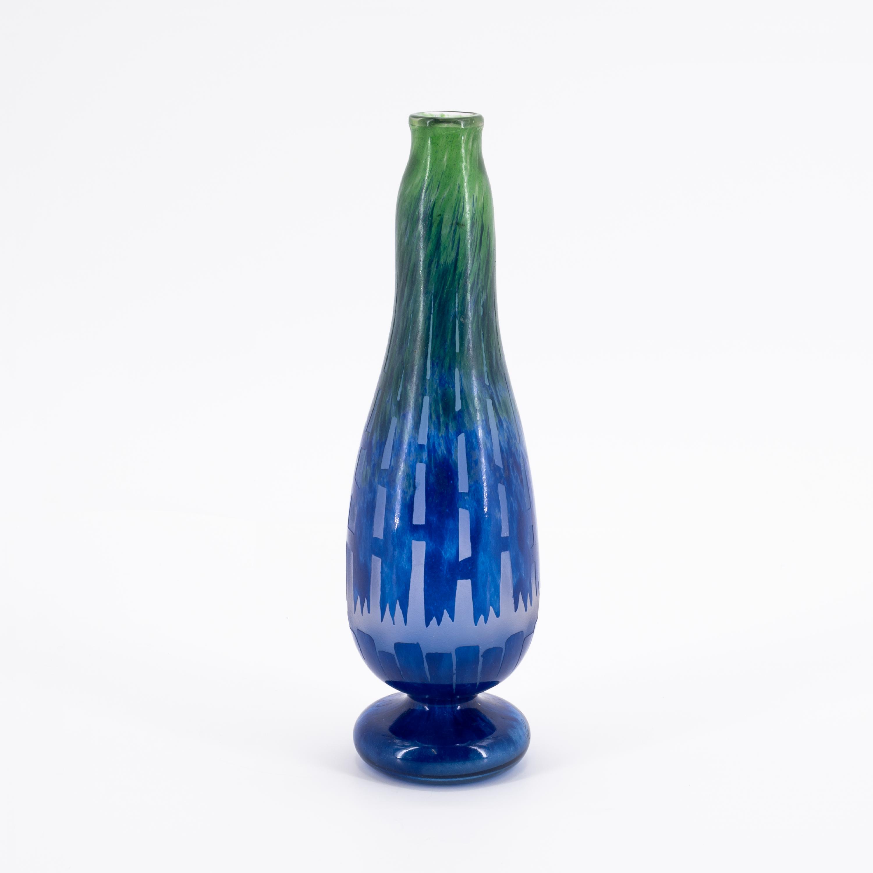 GLASS SOLIFLOR VASE WITH DECOR "CHICORÉES" - Image 2 of 6