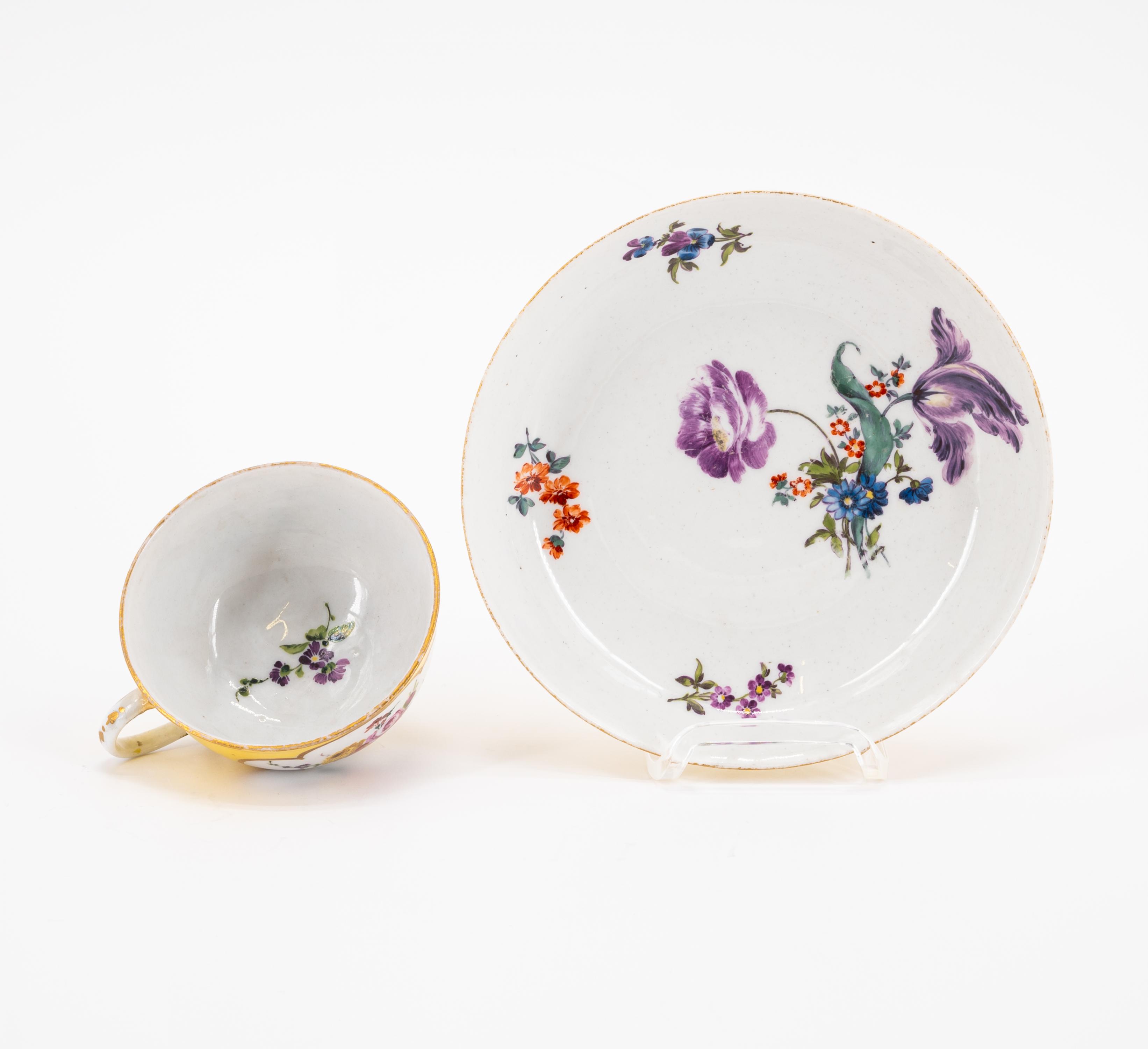 TWO PORCELAIN CUPS AND SAUCERS WITH YELLOW AND ORANGE COLOURED GROUND AS WELL AS FLORAL DECOR - Image 5 of 11