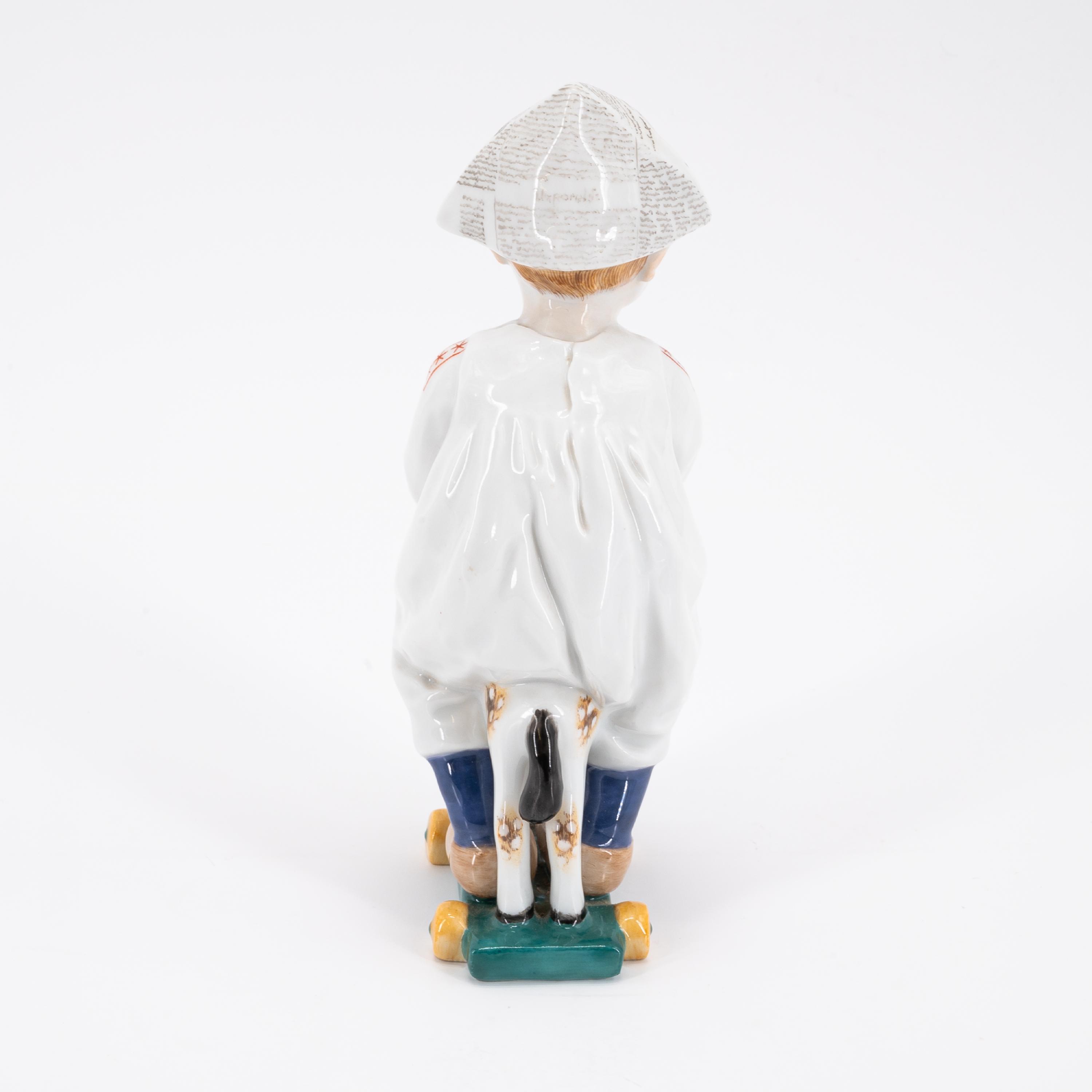 SMALL PORCELAIN BOY WITH NEWSPAPER HAT ON A LITTLE WOODEN HORSE - Image 3 of 5