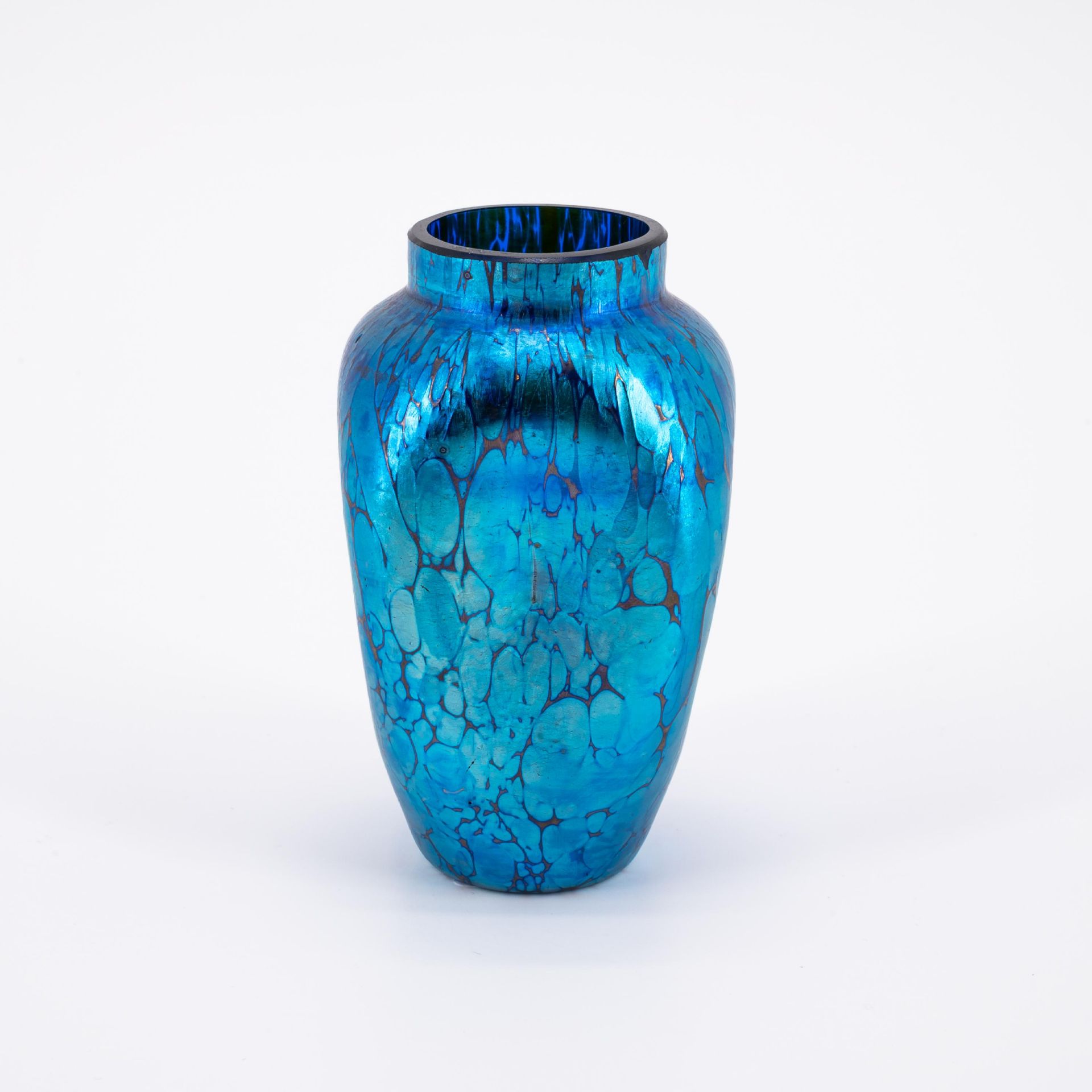 SMALL ELECTRIC-BLUE FAVRILE-GLASS VASE - Image 2 of 6