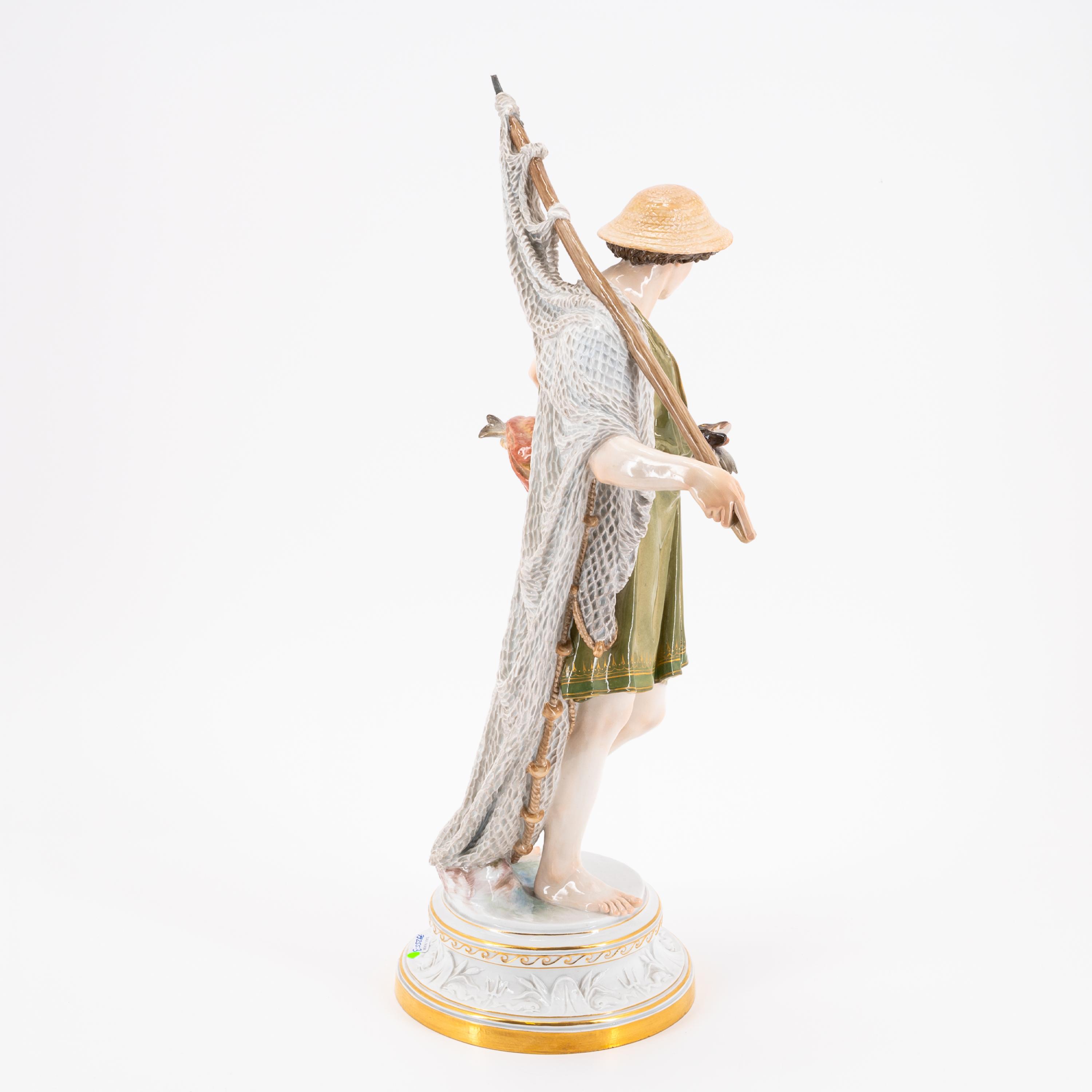 LARGE PORCELAIN FIGURINE OF A FISHER - Image 5 of 6