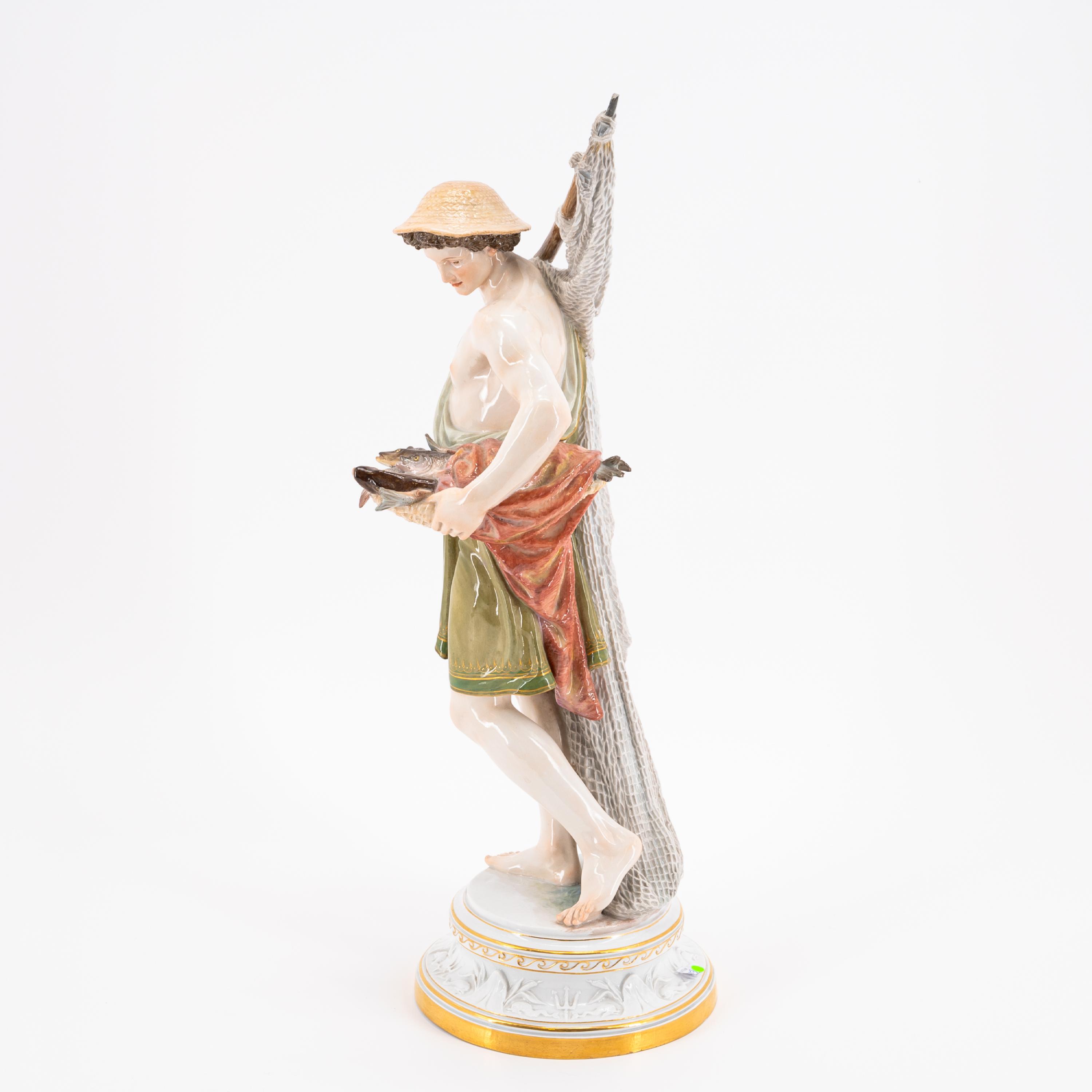 LARGE PORCELAIN FIGURINE OF A FISHER - Image 3 of 6