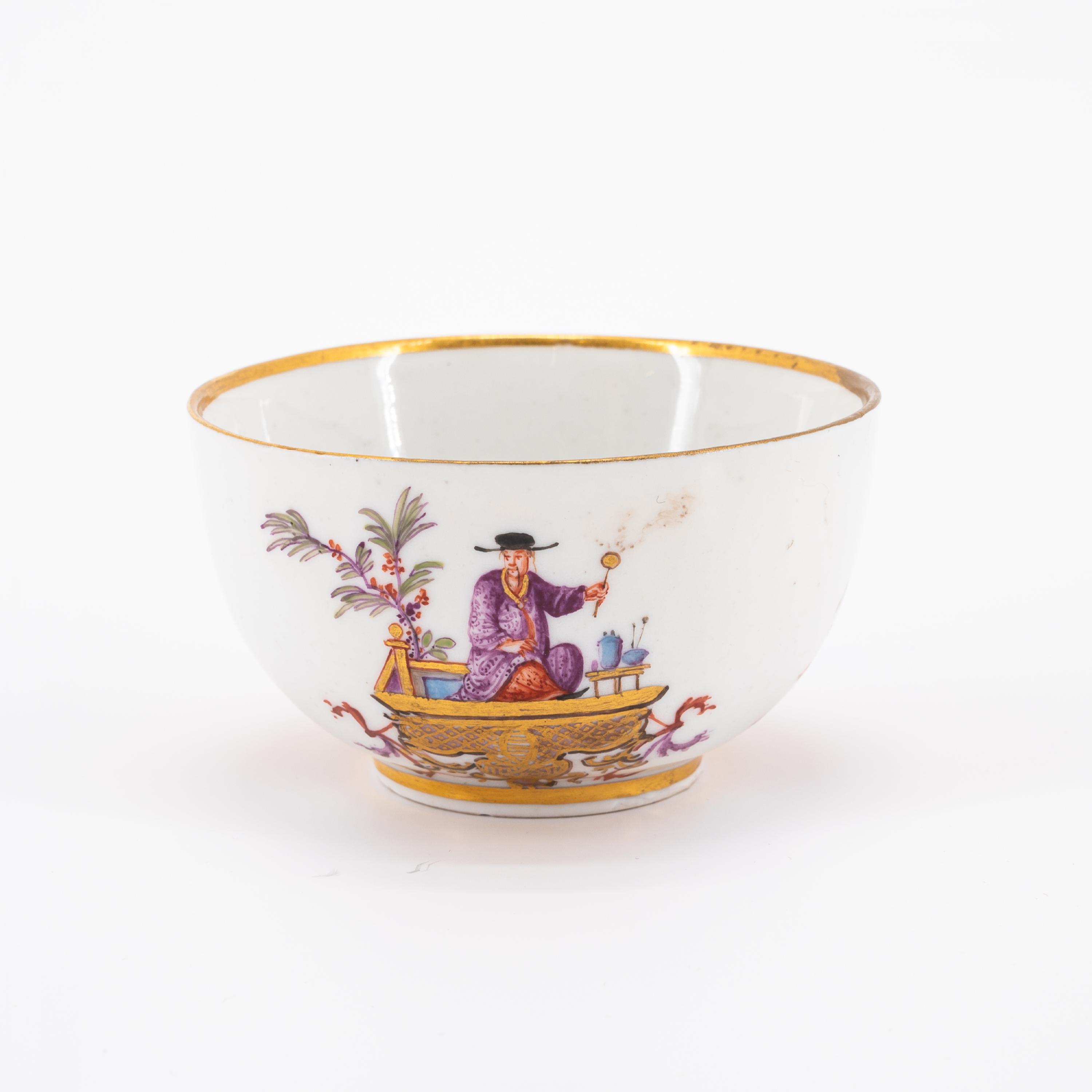 PORCELAIN TEA BOWL WITH CHINOISERIES - Image 3 of 5