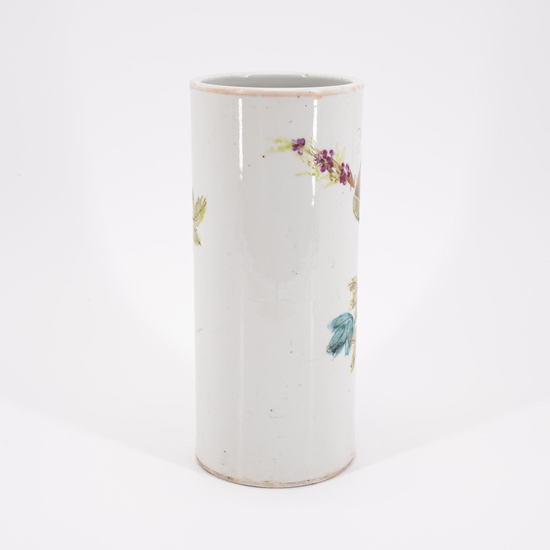 PORCELAIN VASE FAMILLE ROSE DECORATED WITH PEONIES - Image 3 of 6