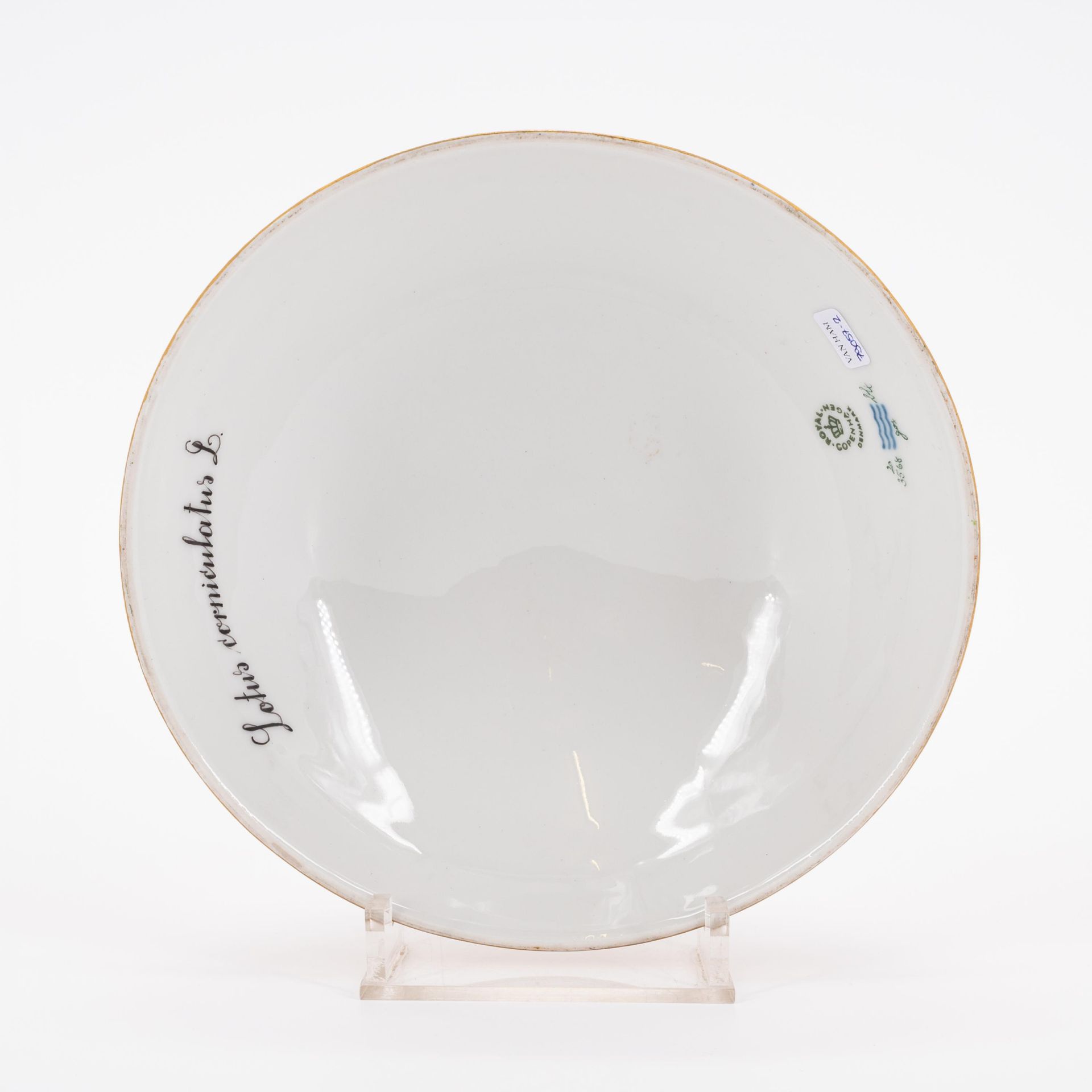 18 PIECES FROM A PORCELAIN DINNER SERVICE 'FLORA DANICA' - Image 21 of 26